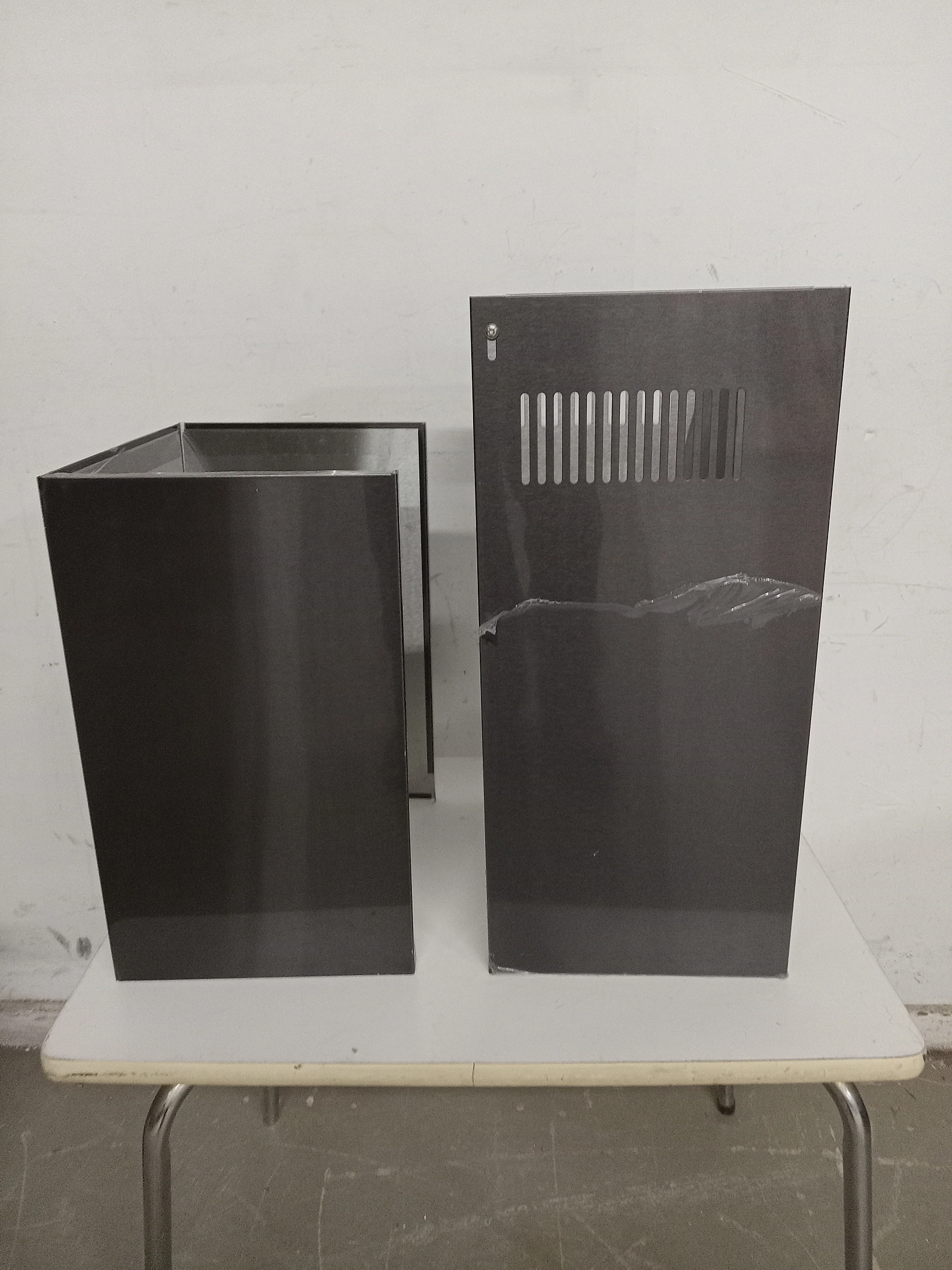 30" Vissani Black Stainless Steel Wall Mount Range Hood - Image 8