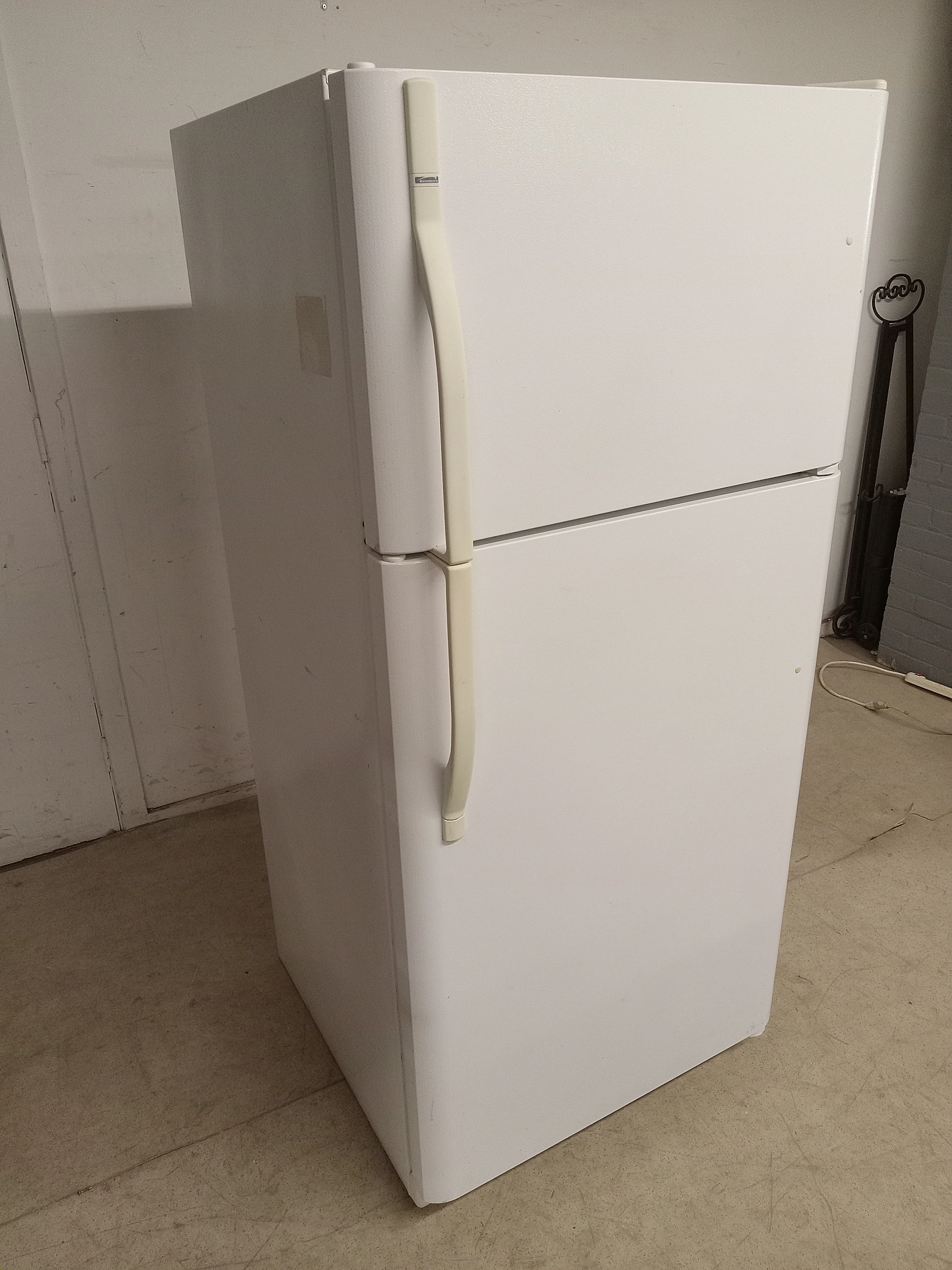 29.5"W White Kenmore Refrigerator - Image 6