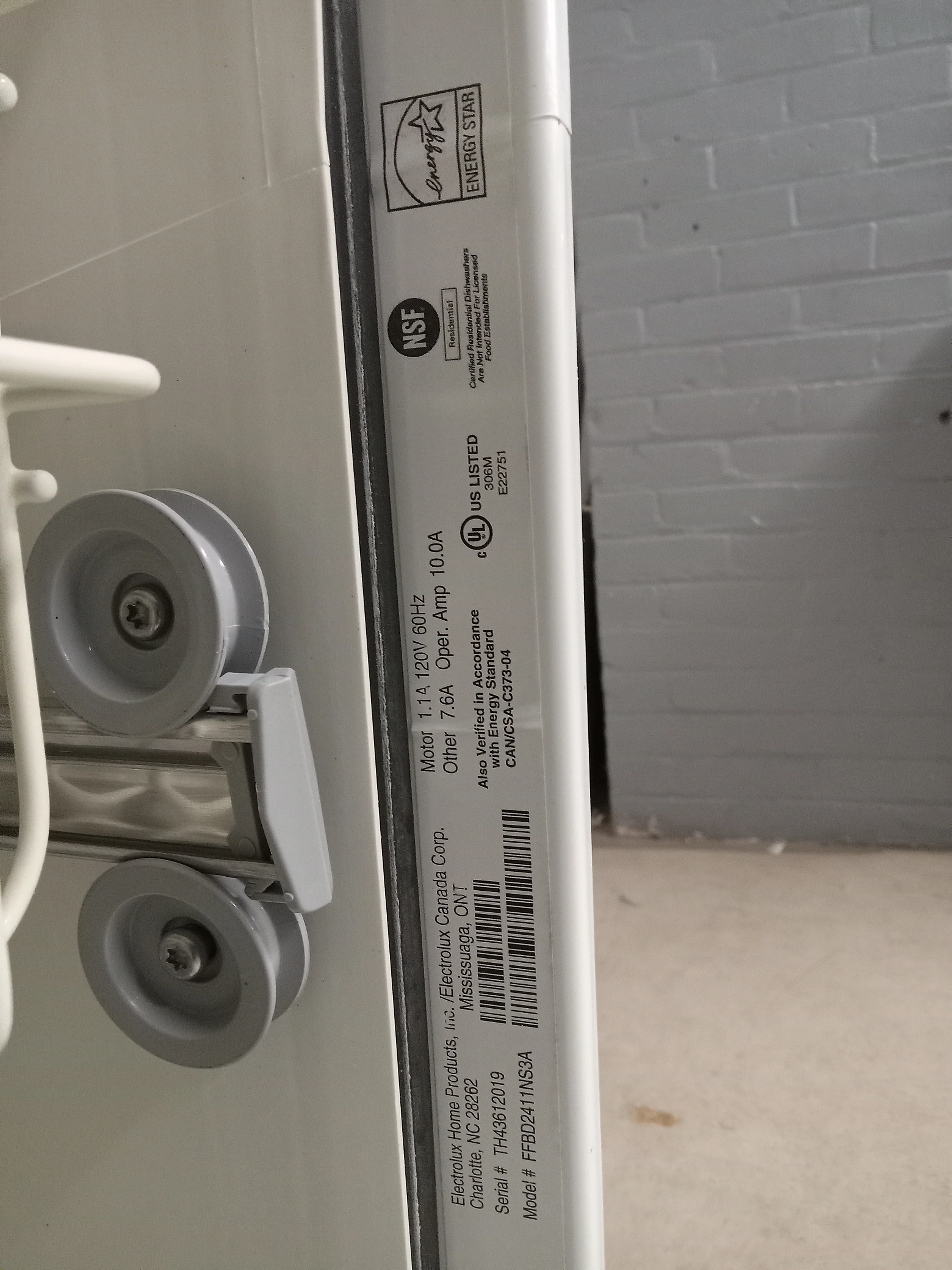 24"W Frigidaire Dishwasher - Image 5