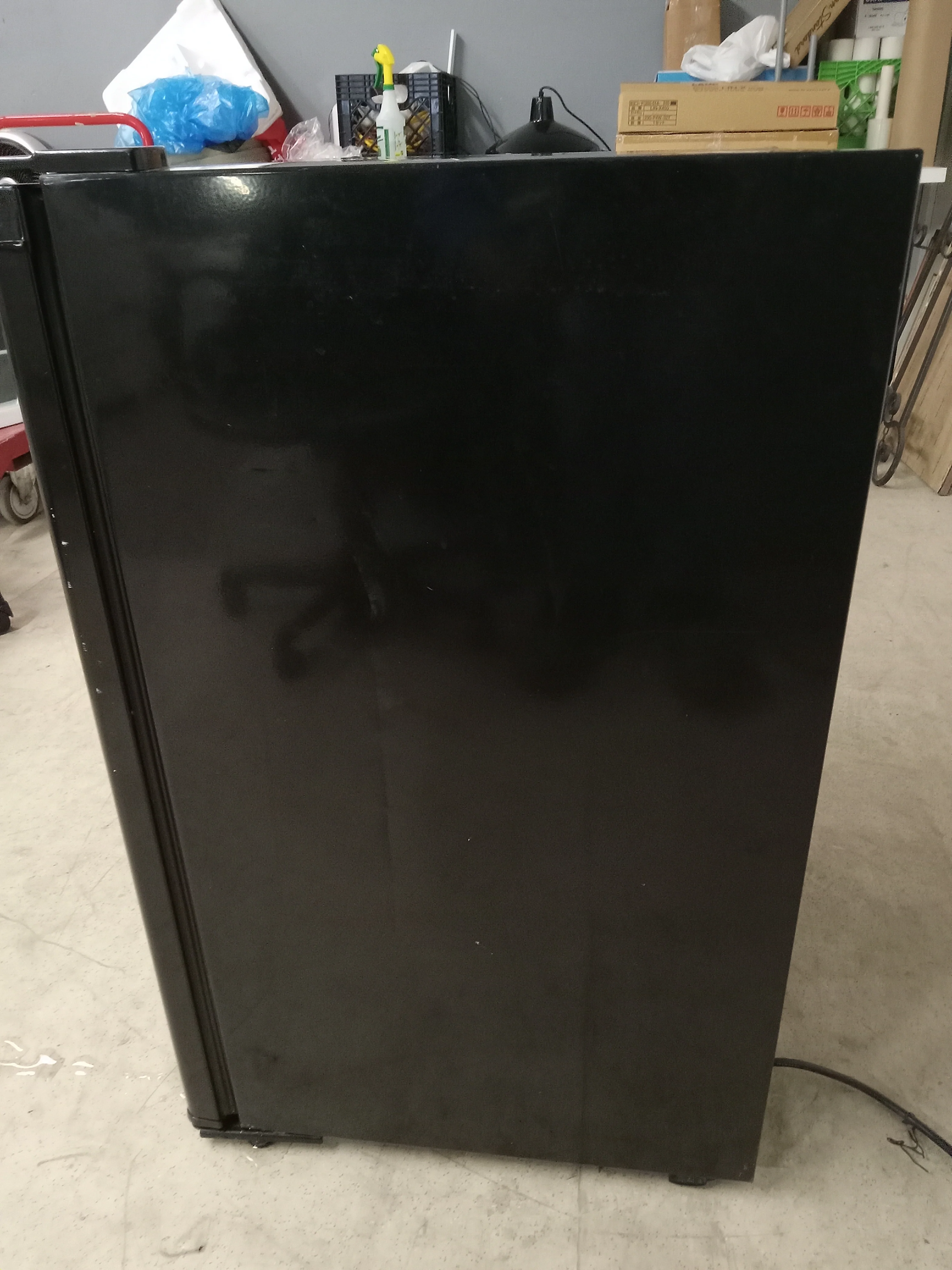 Danby Premiere 31.5" Small Black Refrigerator - Image 3