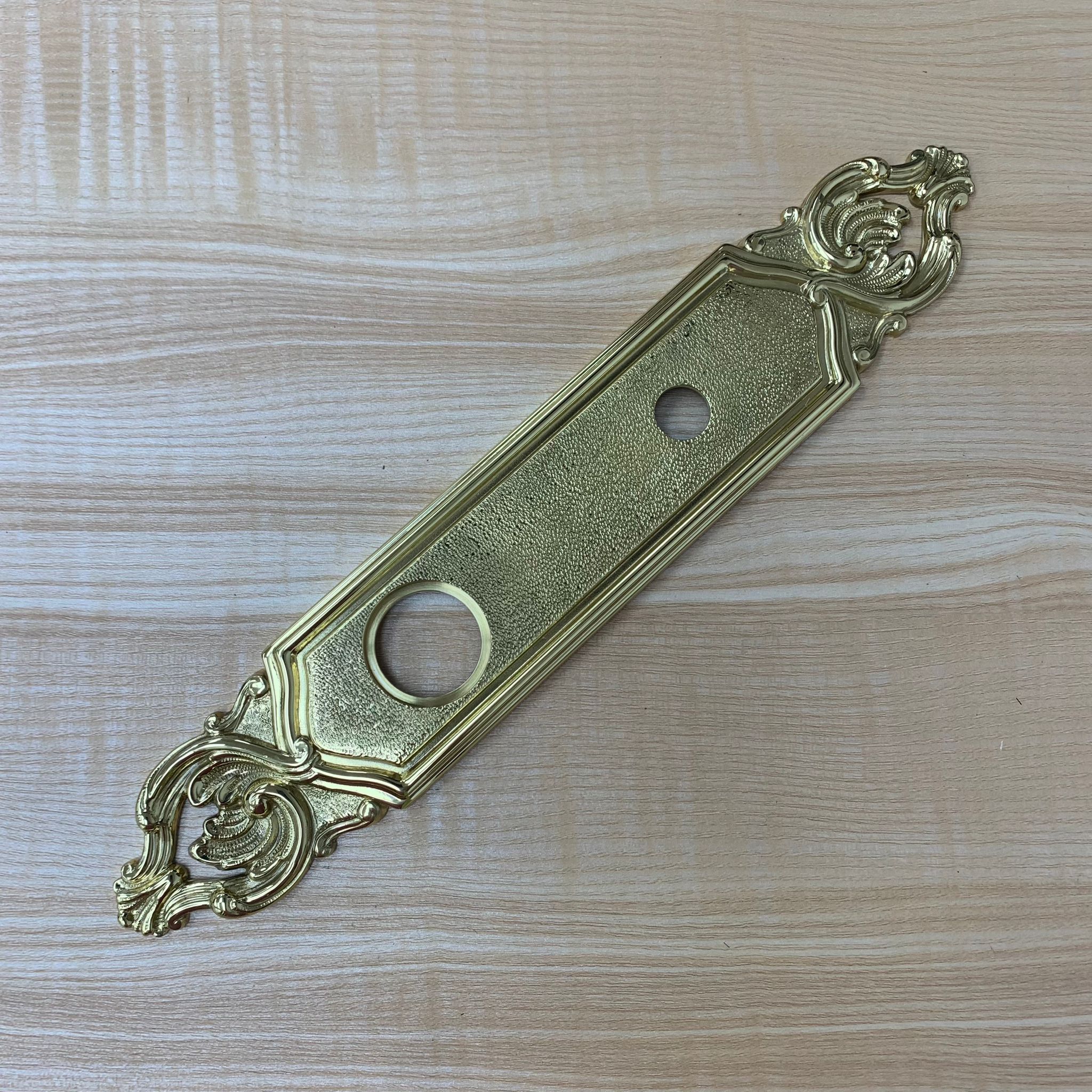 Door Faceplate in Bright Brass 8525VEM US3