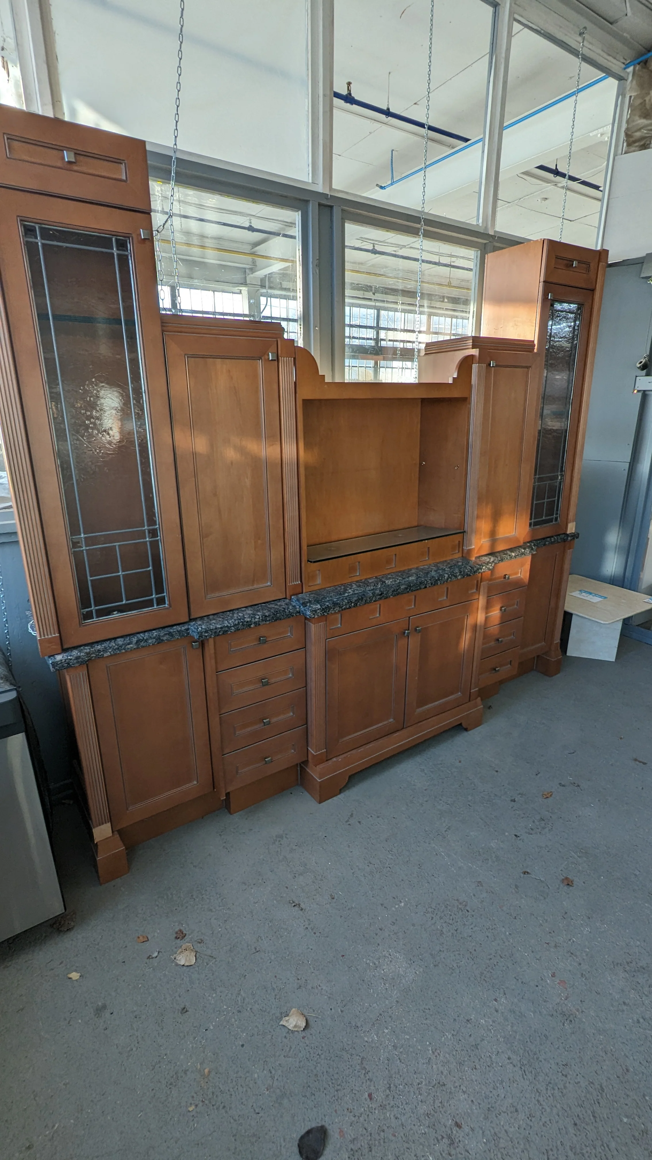 Early American Kitchen w/ Black Granite Counter-Top