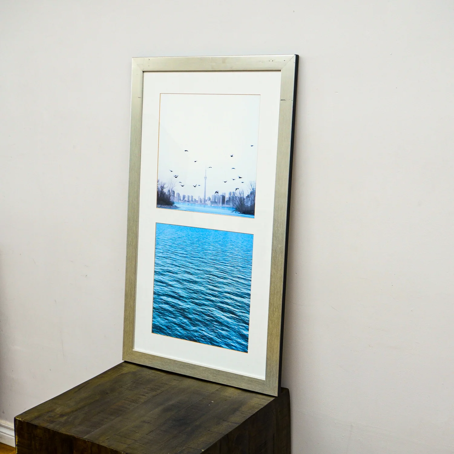 41 in x 24 in Framed Photo Of The CN Tower City View - Image 10