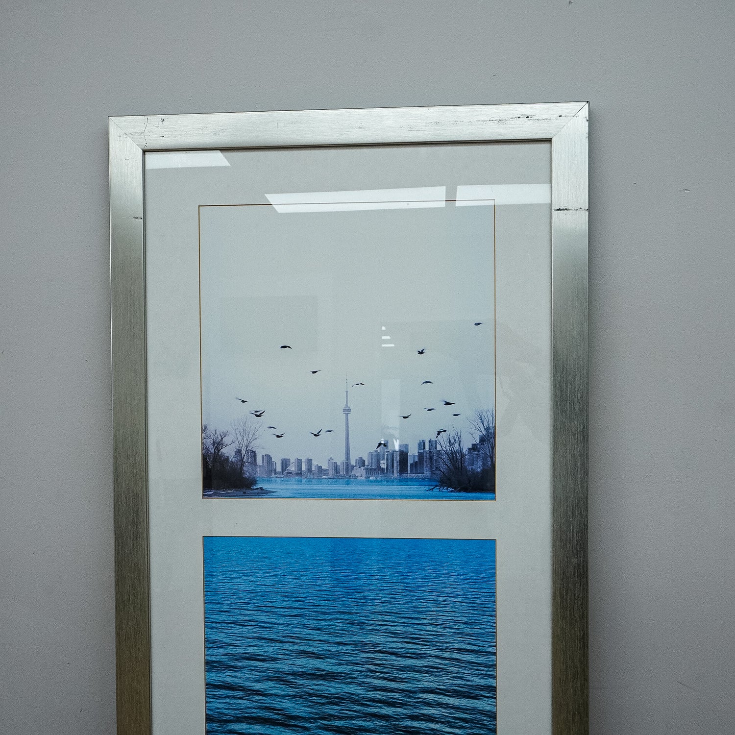 41 in x 24 in Framed Photo Of The CN Tower City View - Image 7