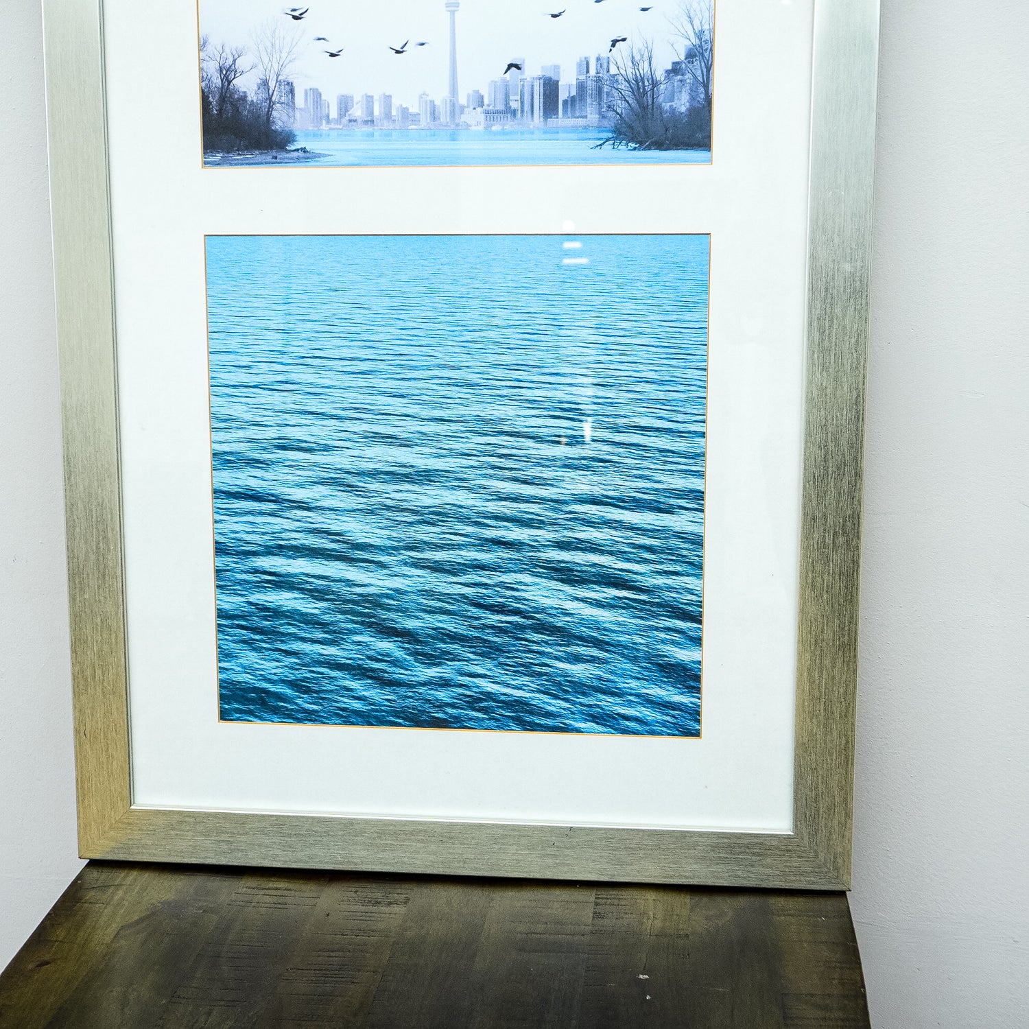 41 in x 24 in Framed Photo Of The CN Tower City View - Image 8