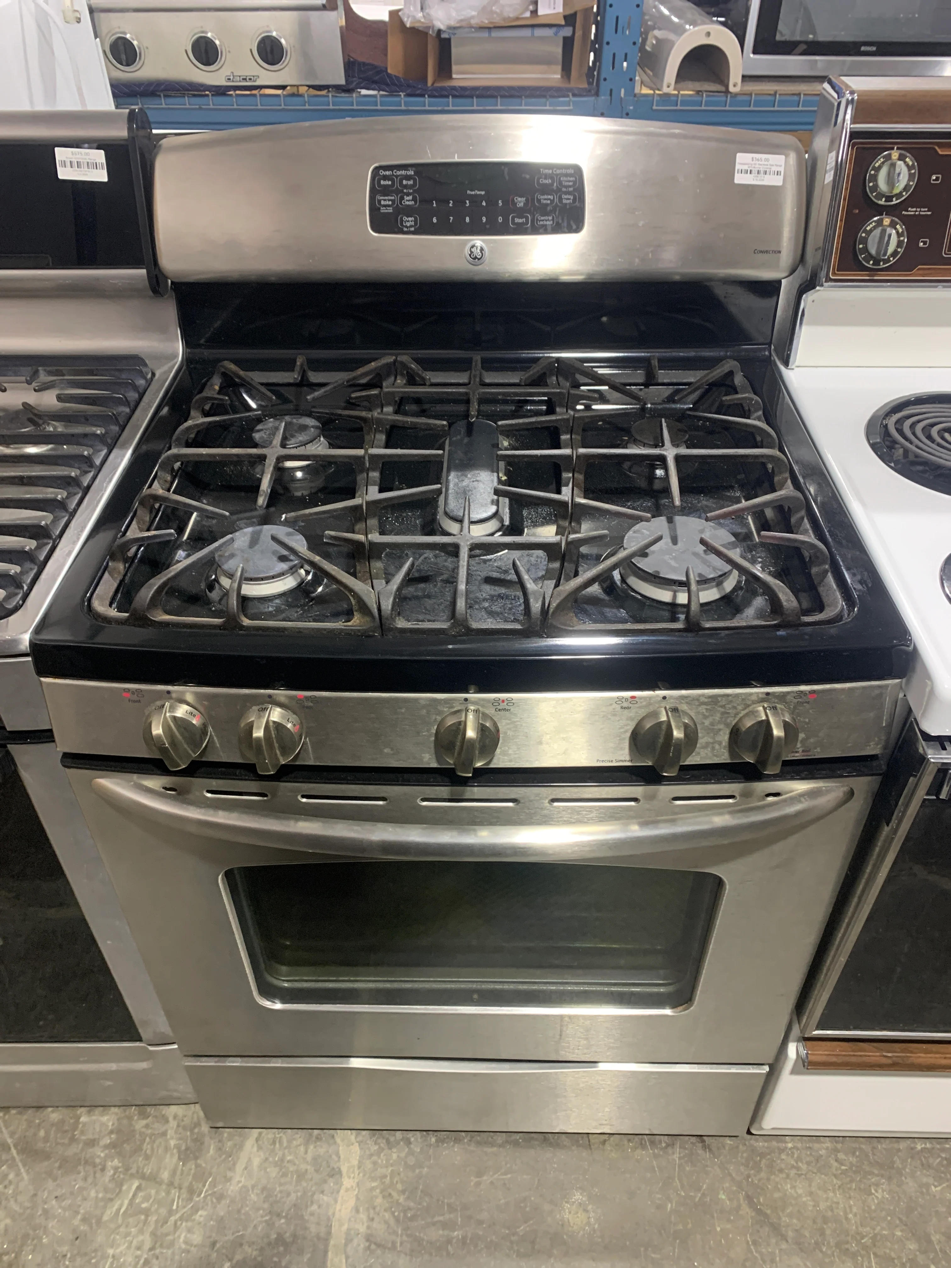 Freestanding GE Stainless Gas Range W/5-Burner Cooktop - Image 3