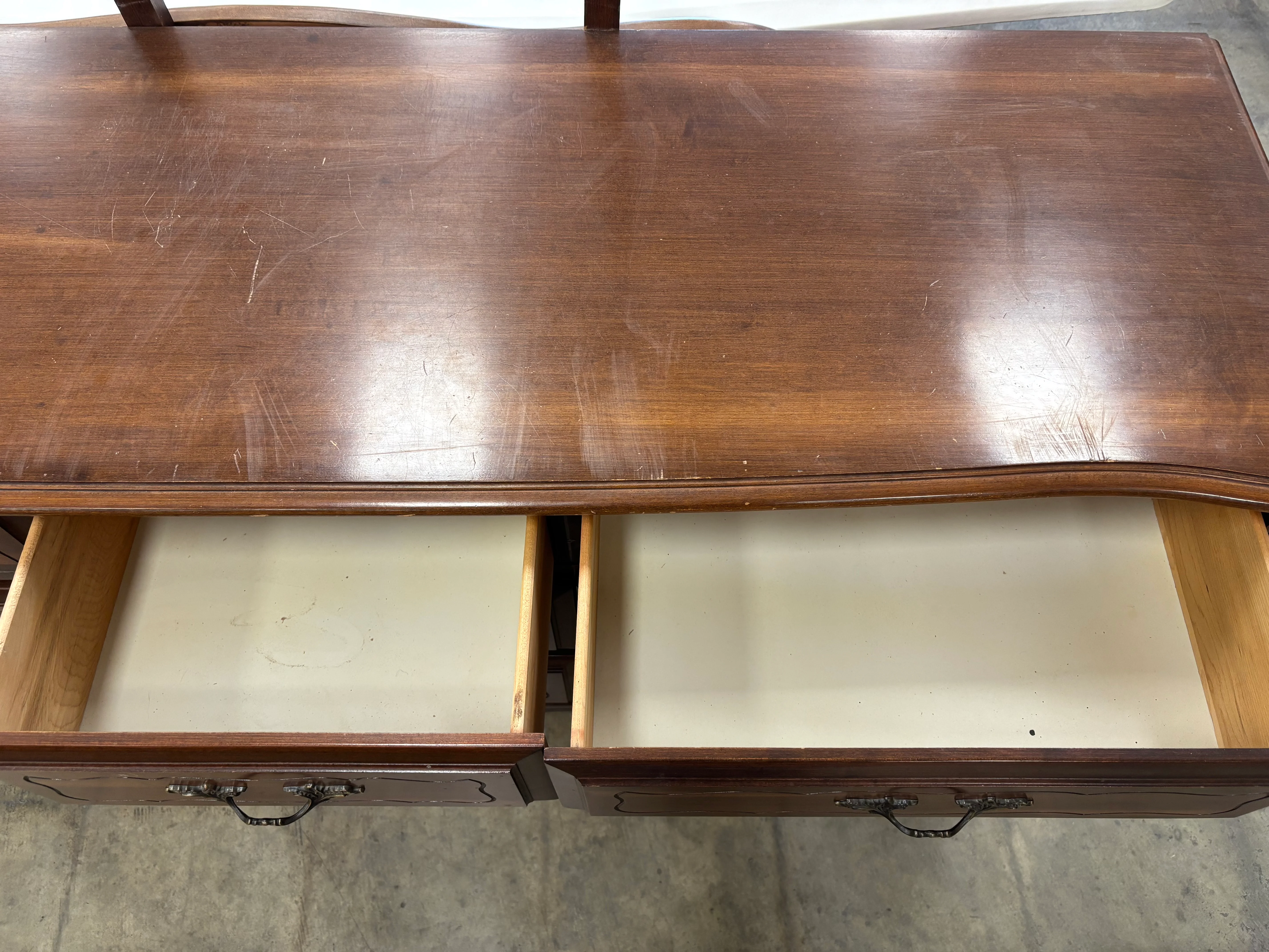 French Provincial-Style Tripe Dresser with Mirror - Image 3