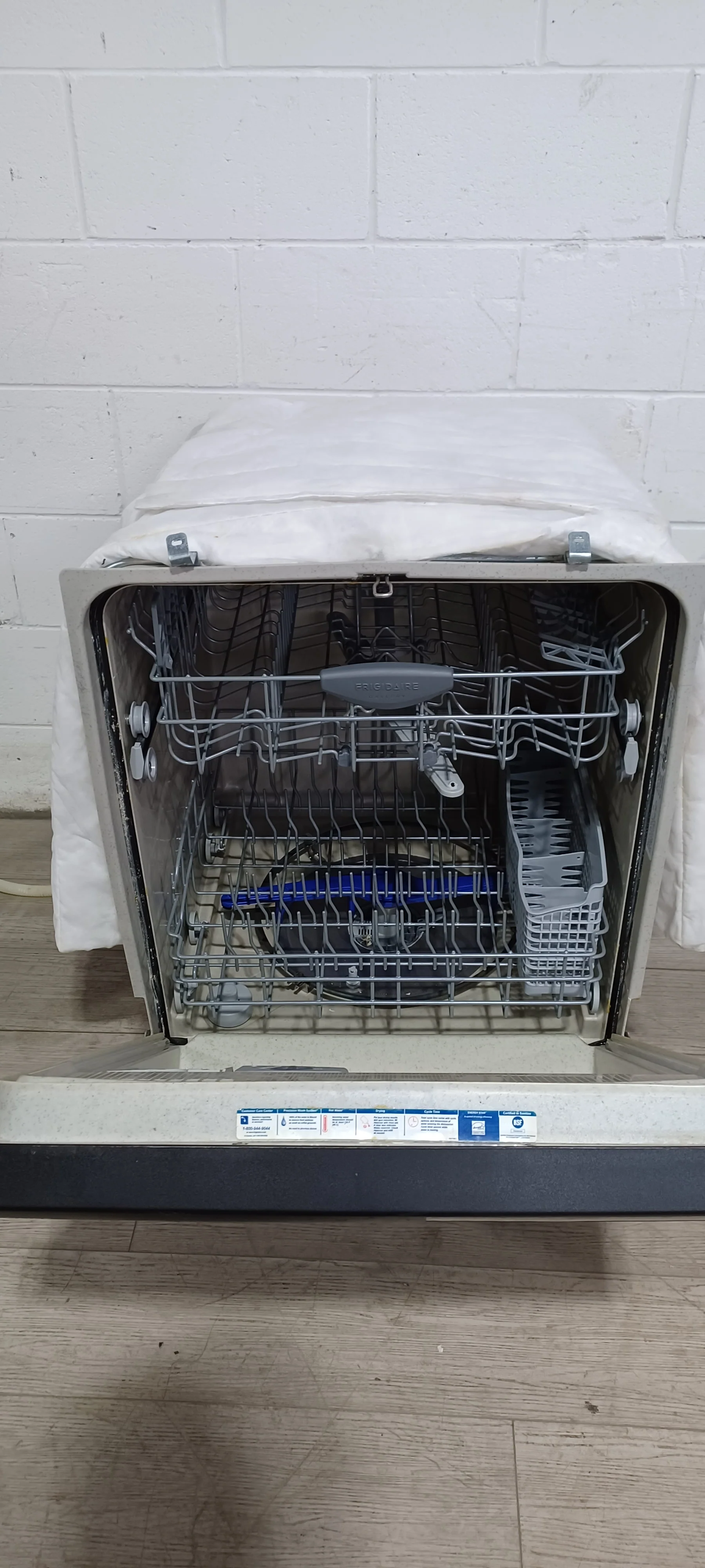 Frigidaire Dishwasher - Image 2