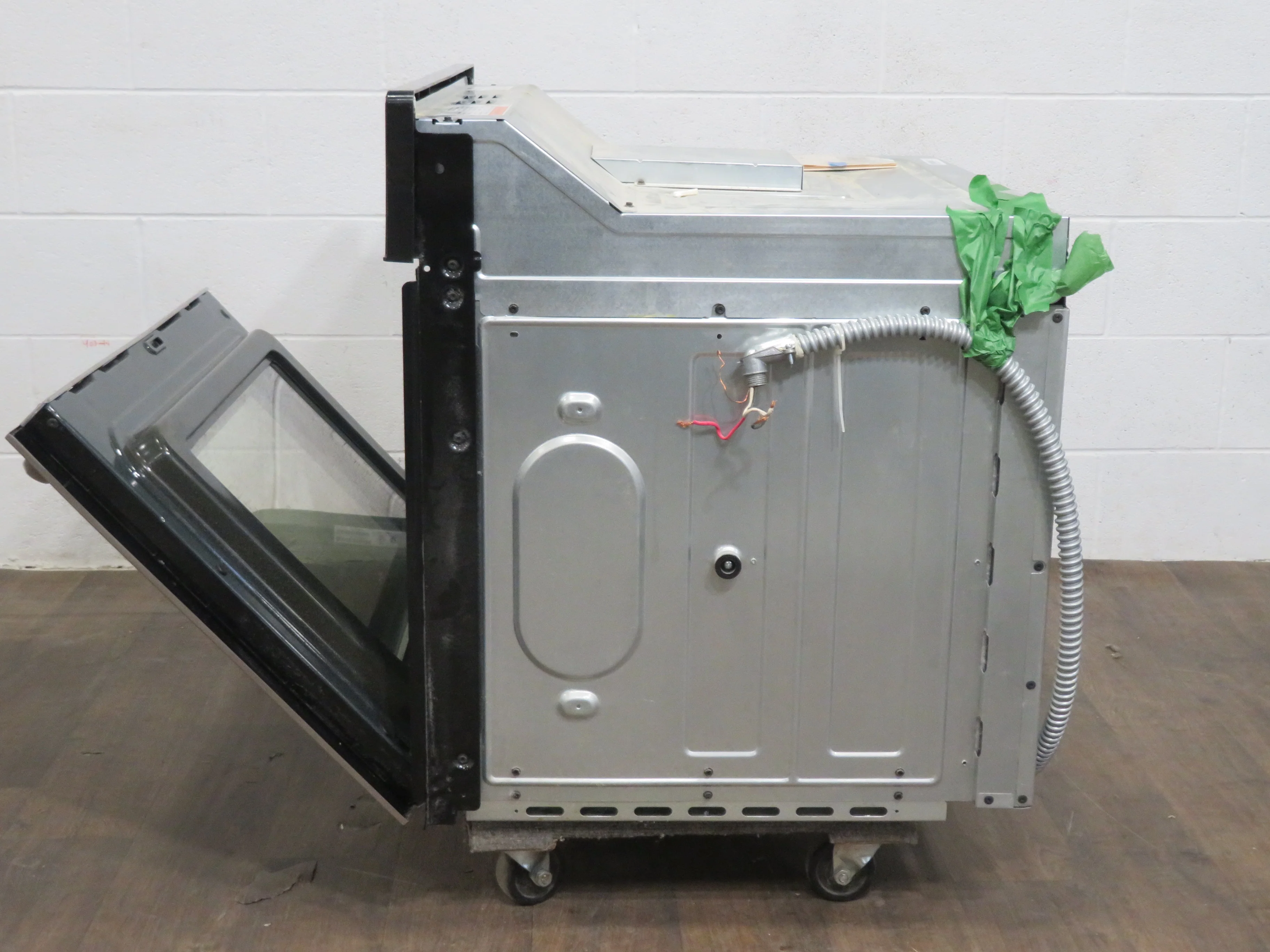 Frigidaire Stainless Steel 30" Wall Oven - Image 3