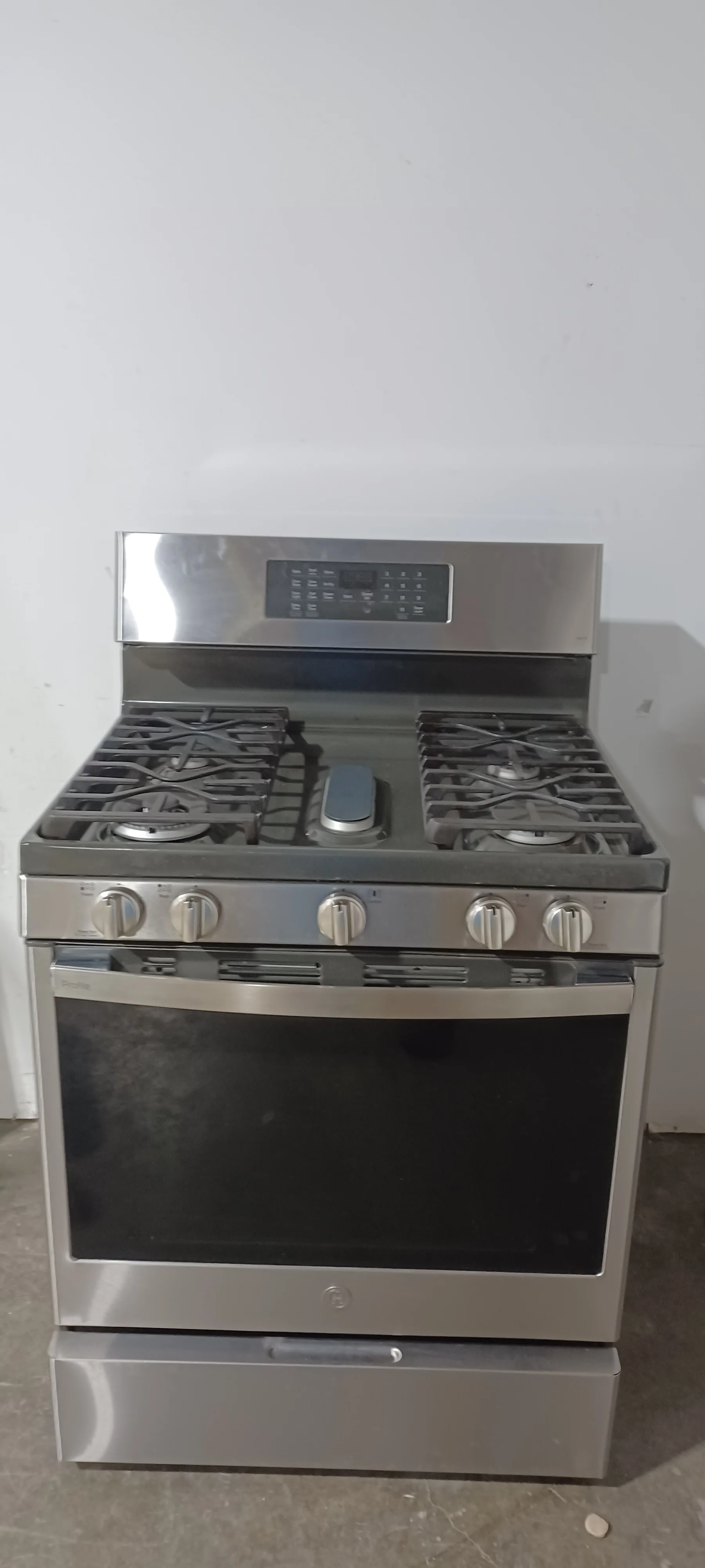 General Electric (GE) Gas Range