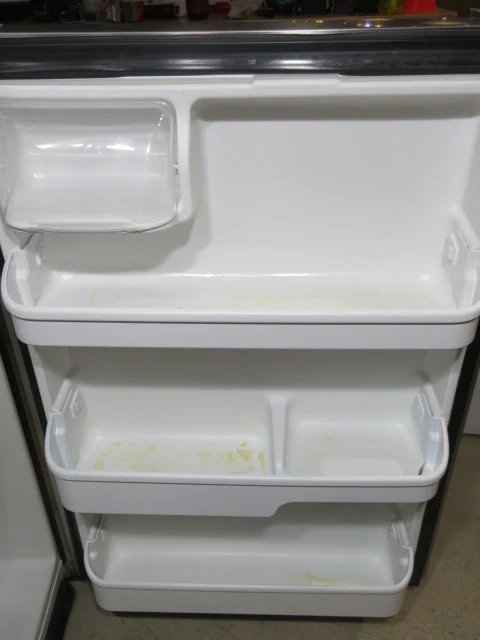 Kenmore 30" Stainless Steel Refrigerator - Image 10