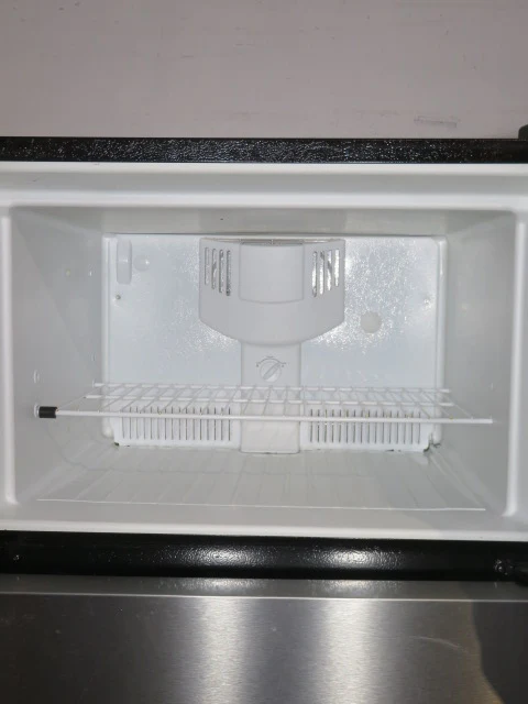 Kenmore 30" Stainless Steel Refrigerator - Image 11