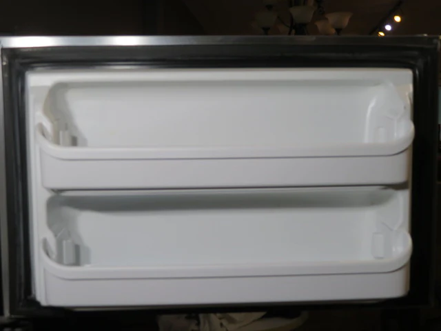 Kenmore 30" Stainless Steel Refrigerator - Image 12