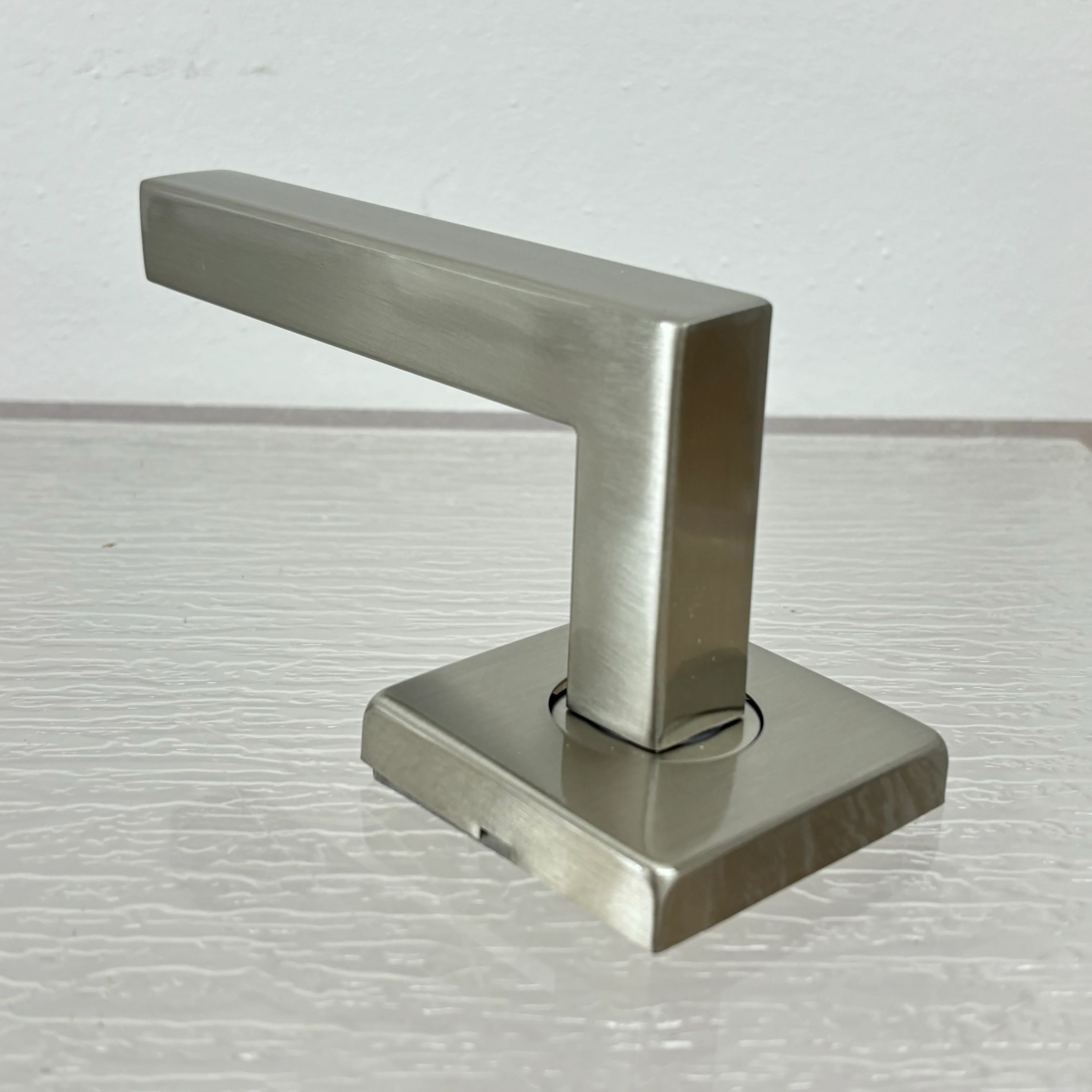 LH3001 #910S C15 Piazza Square Passage Set with 2-3/4" Backset - Image 3