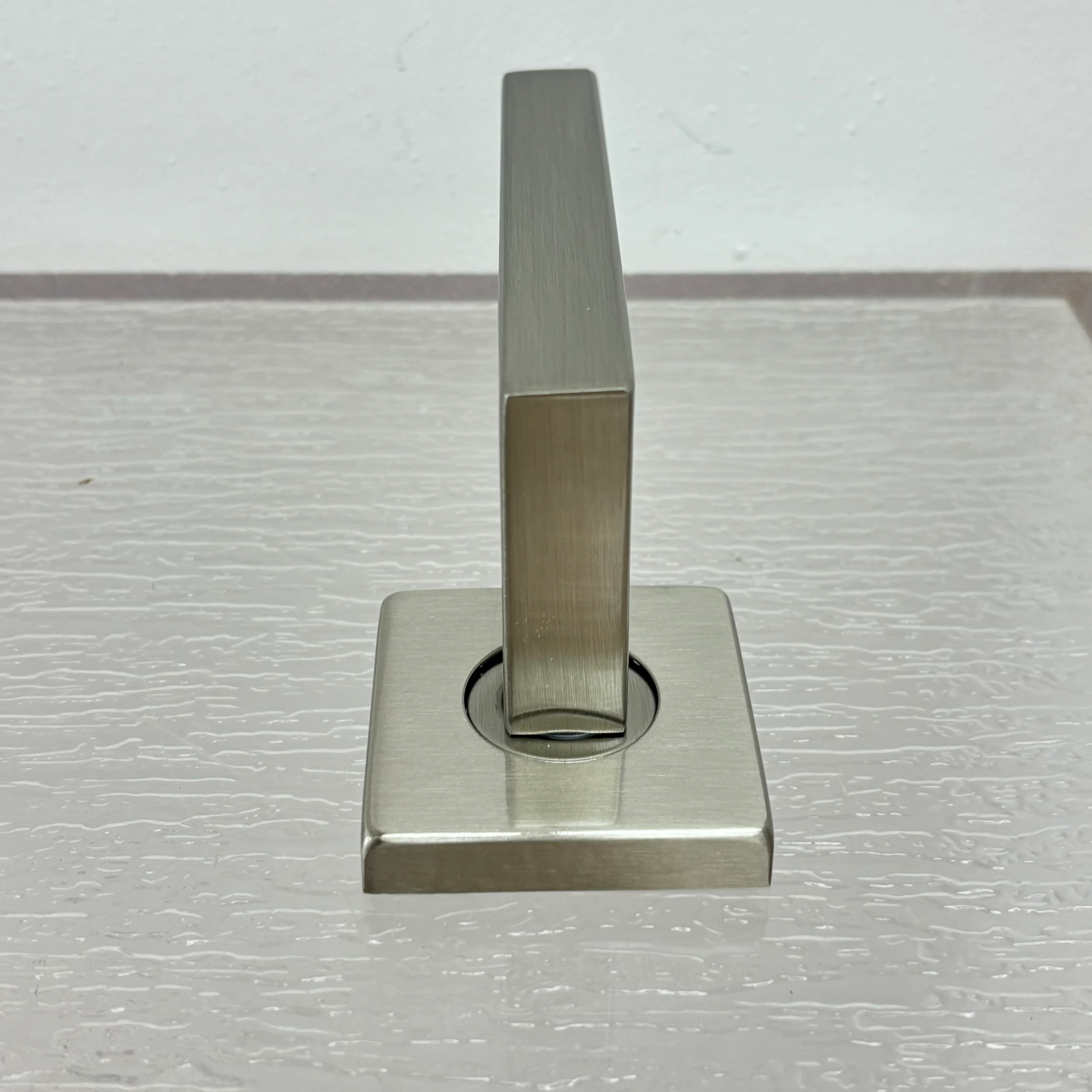 LH3001 #910S C15 Piazza Square Passage Set with 2-3/4" Backset - Image 5