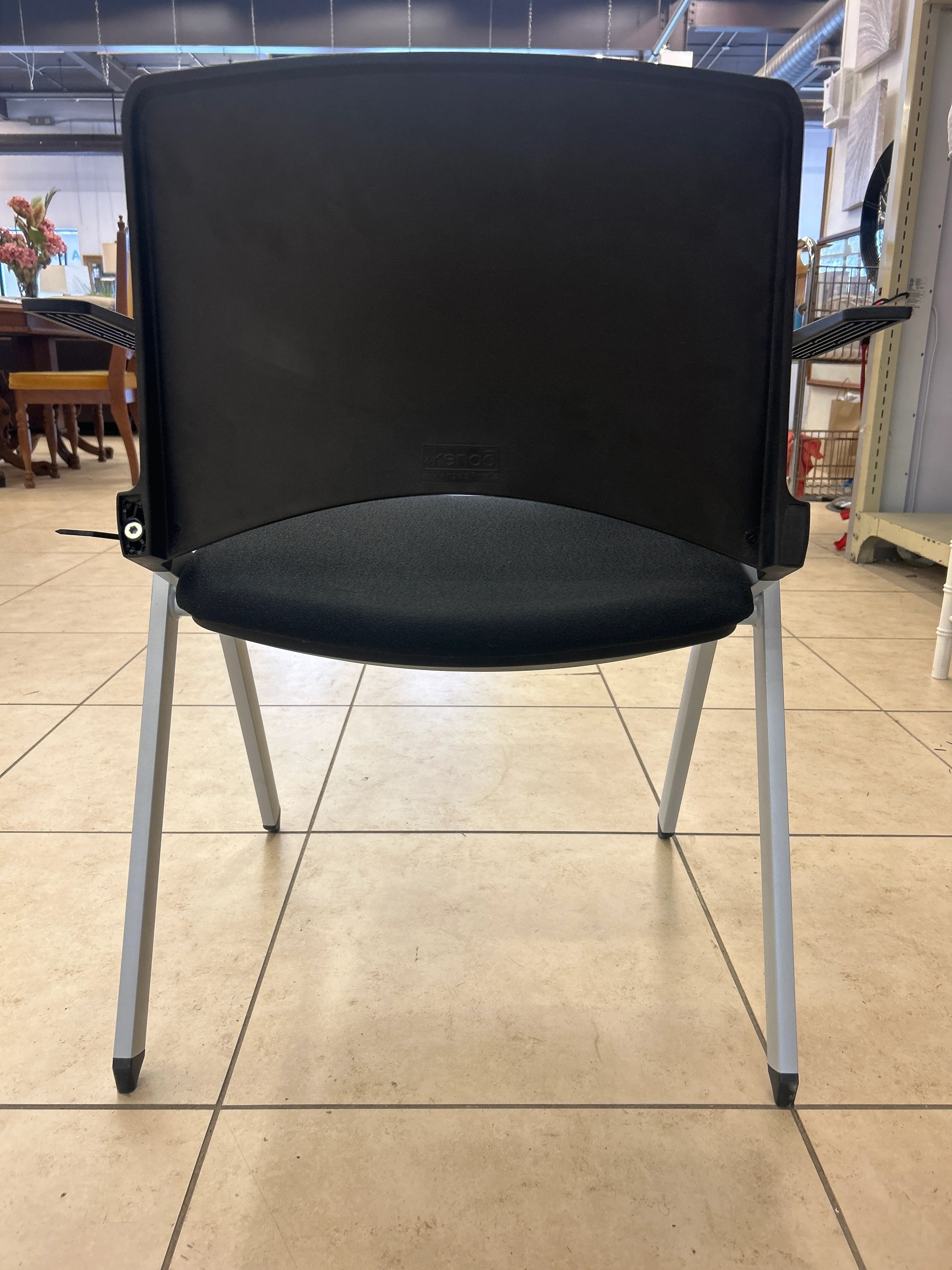 Lola Chair - Image 4
