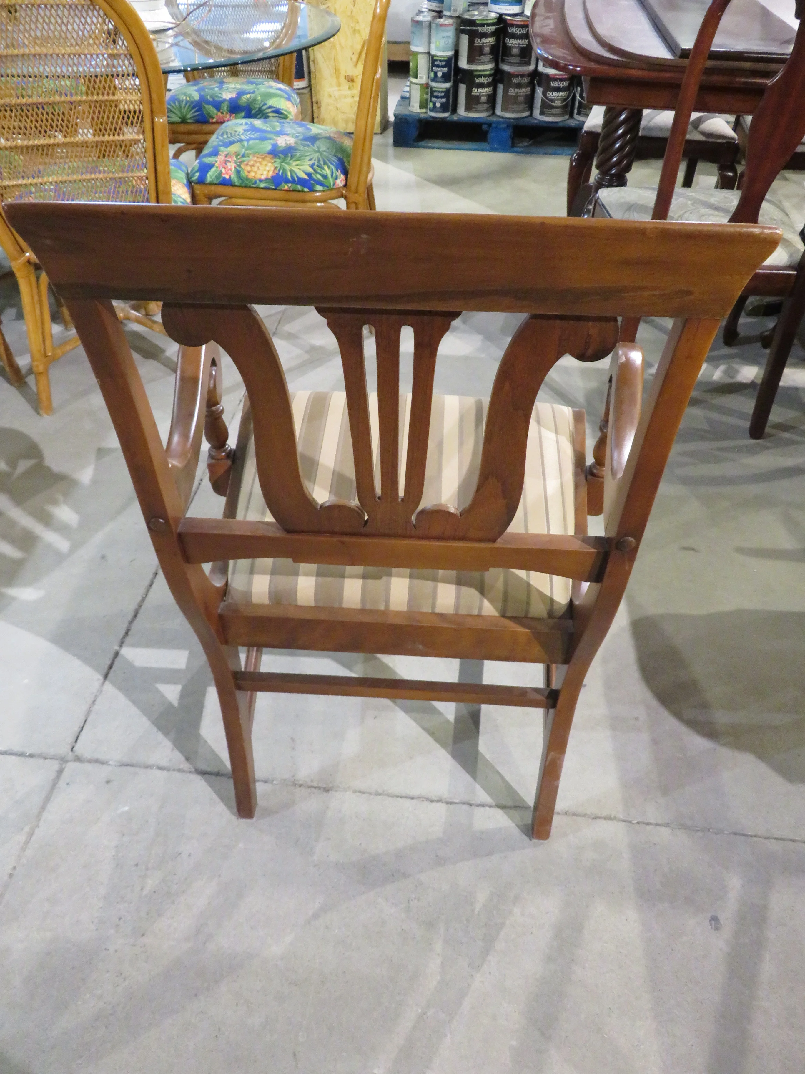 Mahogany Dining Table Set w/ 6 chairs - Image 9