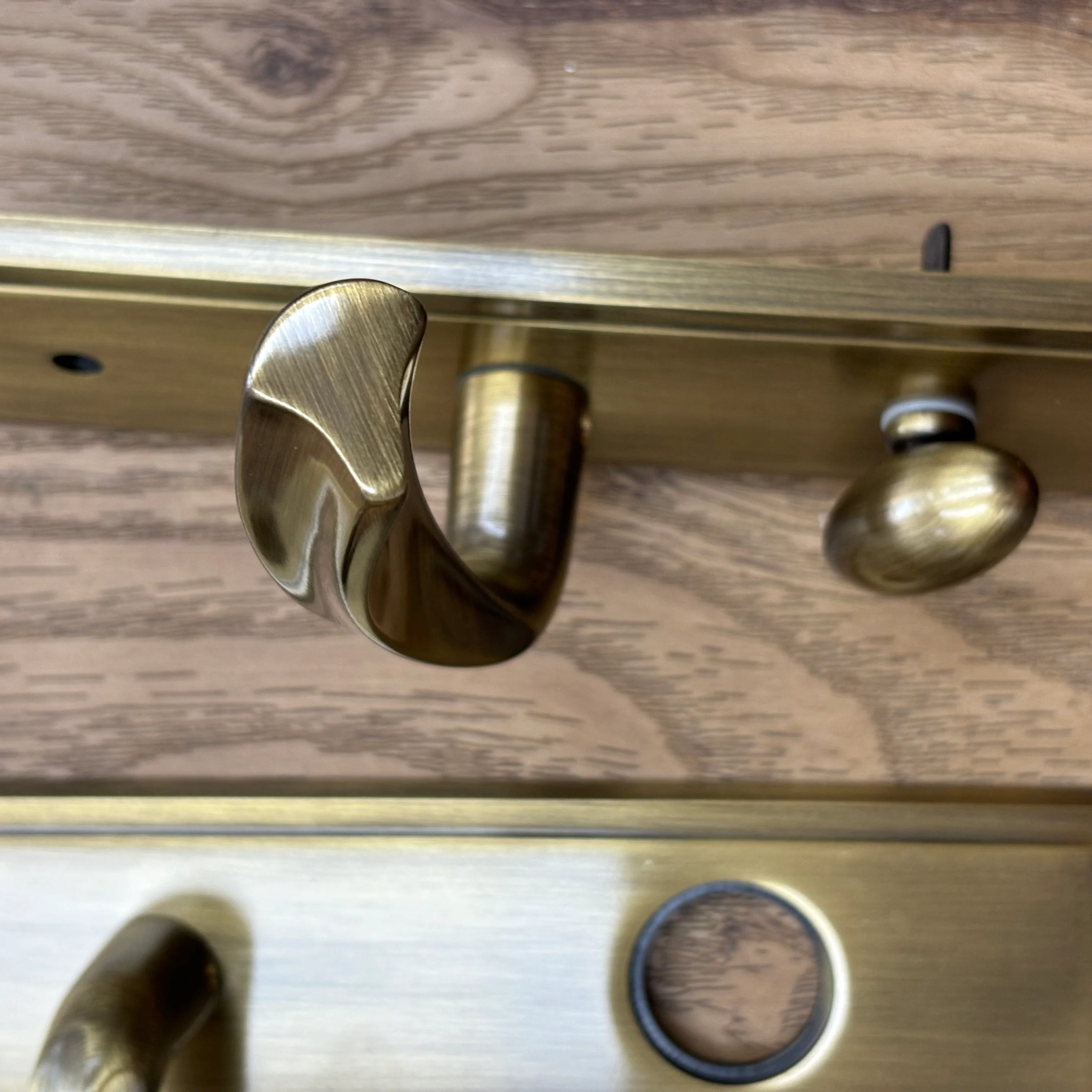Right-Handed Brass Door Lever Set with Thumb Turn, 8525BOSSEMRHUS5 - Image 5