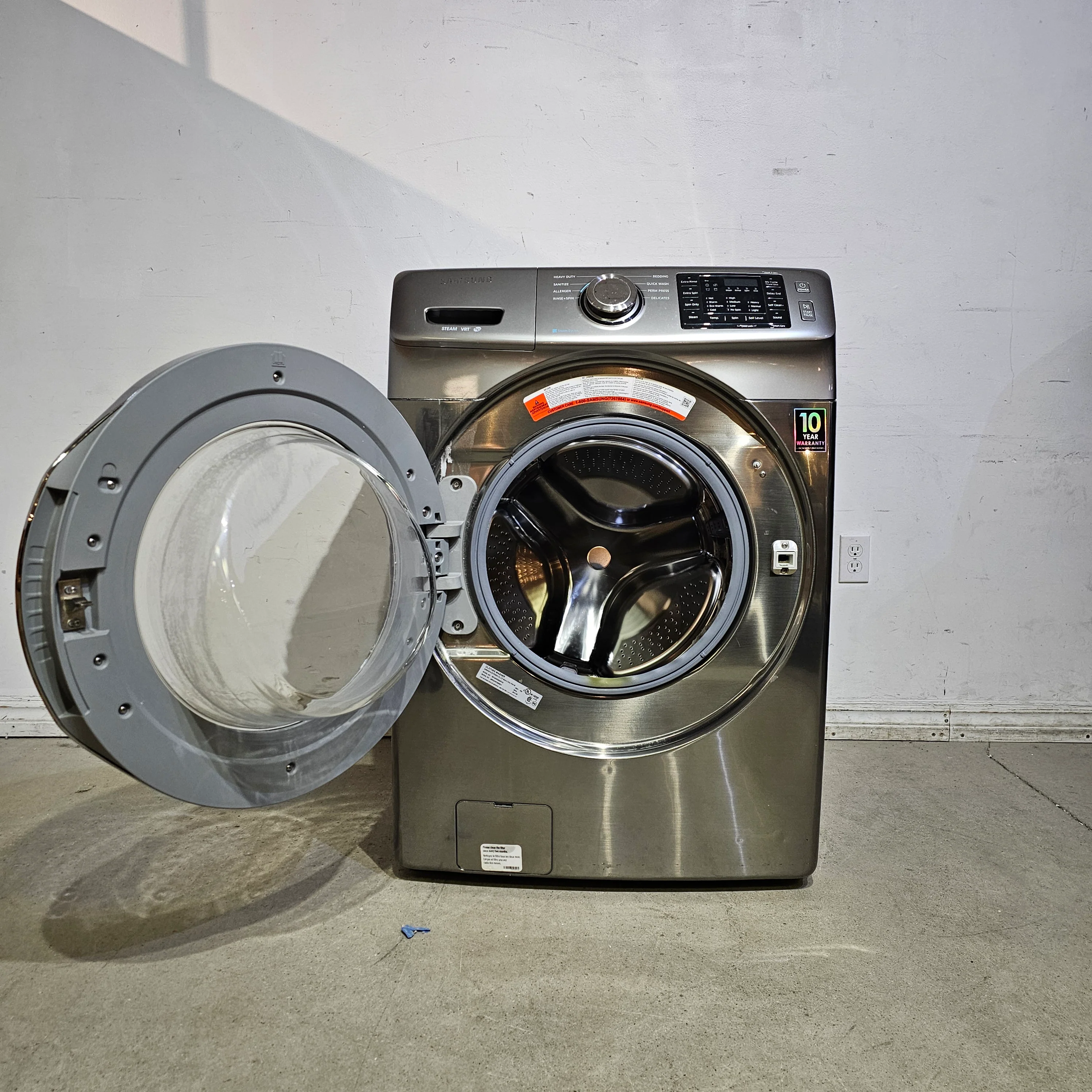 Samsung Condo Sized Washing Machine - Image 2