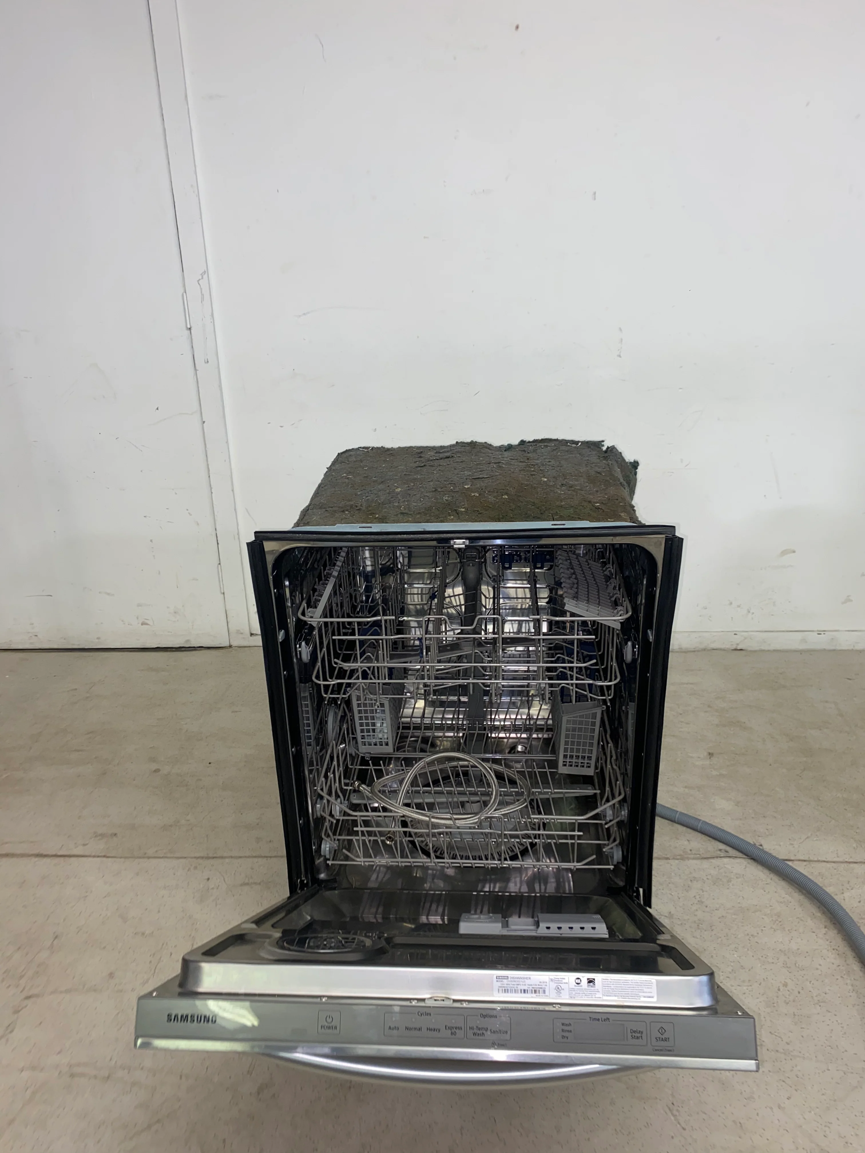 Samsung Dishwasher - DW80M3021US - Image 3