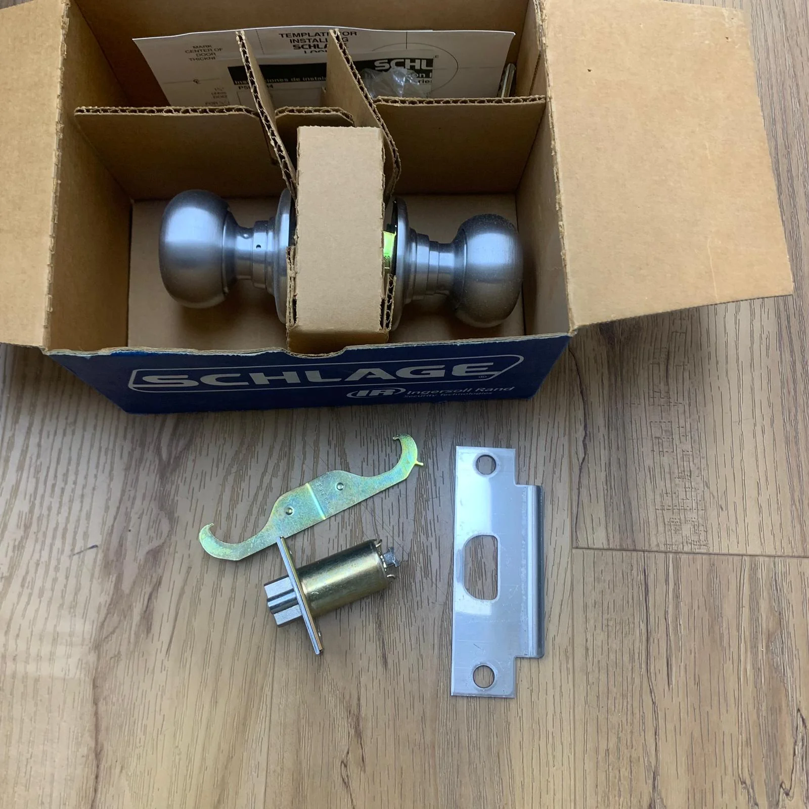 Schlage D53PD Plymouth Residential Entry Lock in Satin Chrome - Image 2