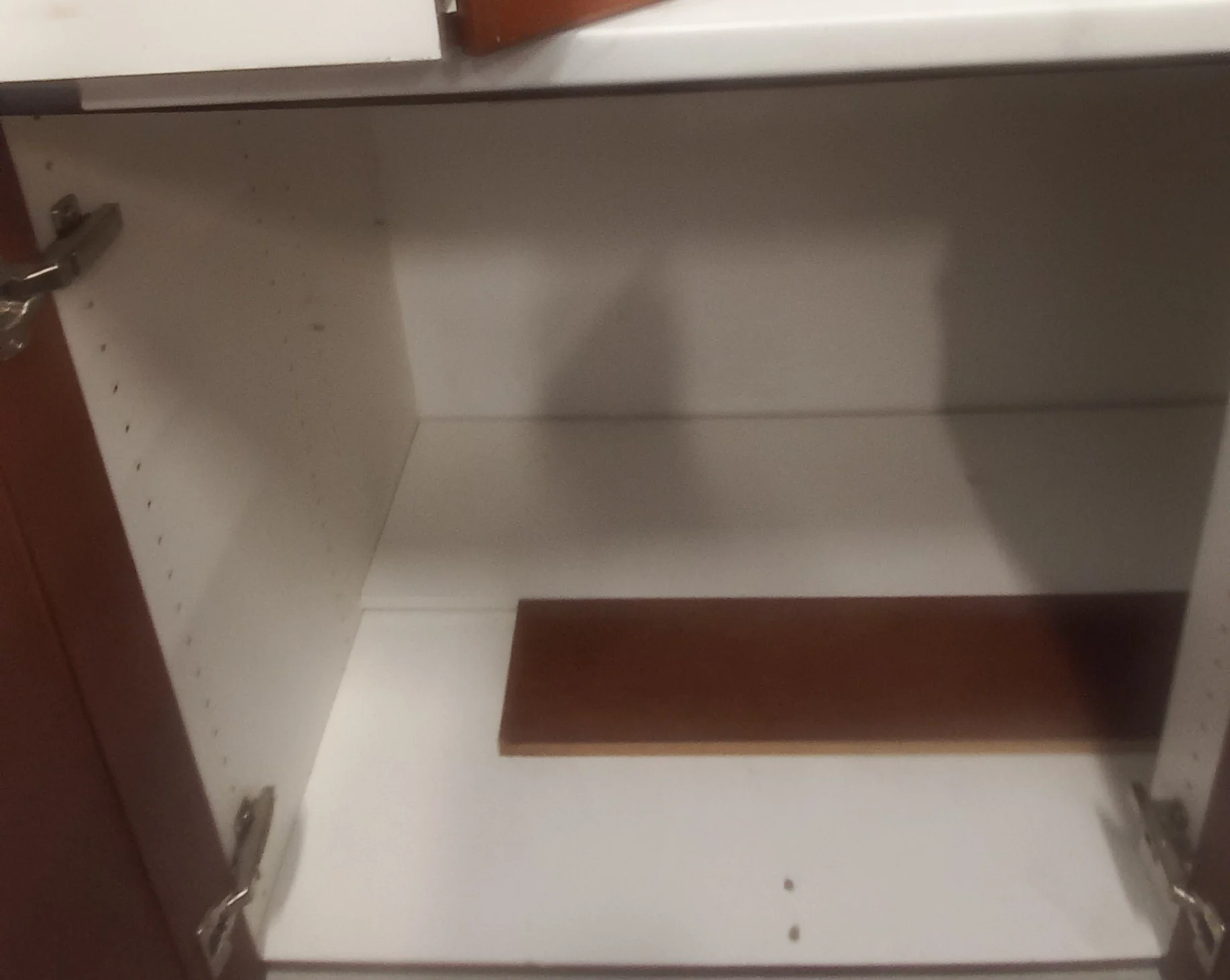Set of 15 Kitchen Cabinets in Light Brown - Image 17
