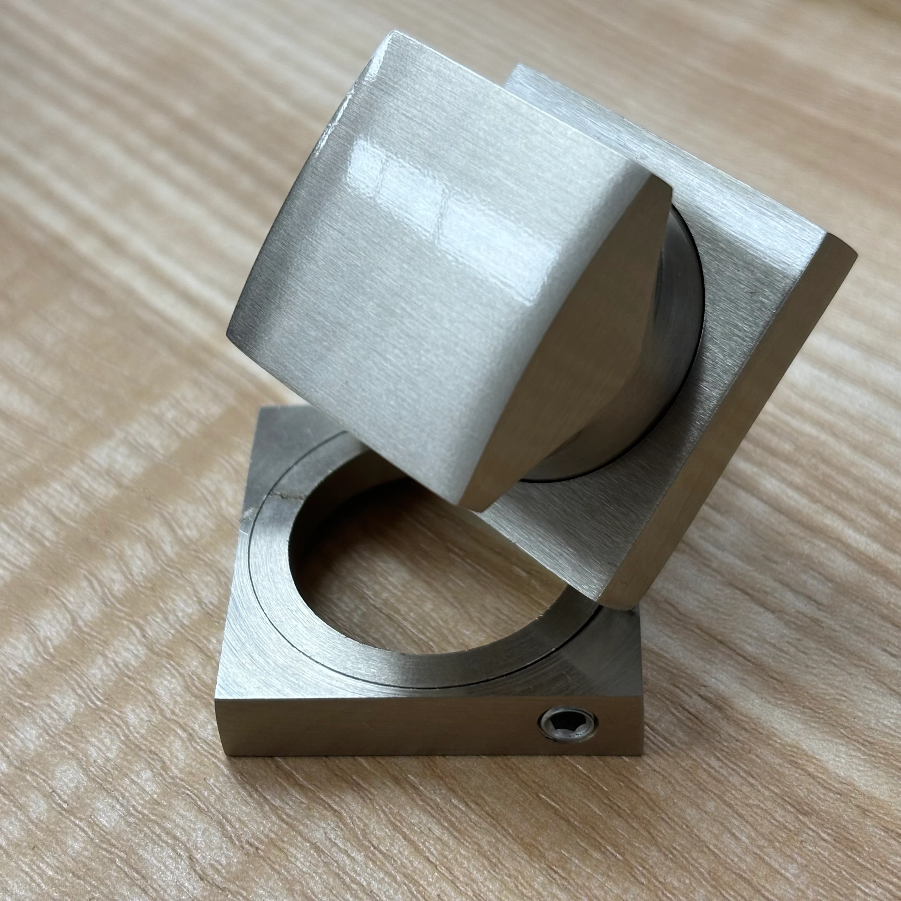 Square Thumb Turn Set – Brushed Metal Finish, 3-pack, 8000STTUS15 - Image 2