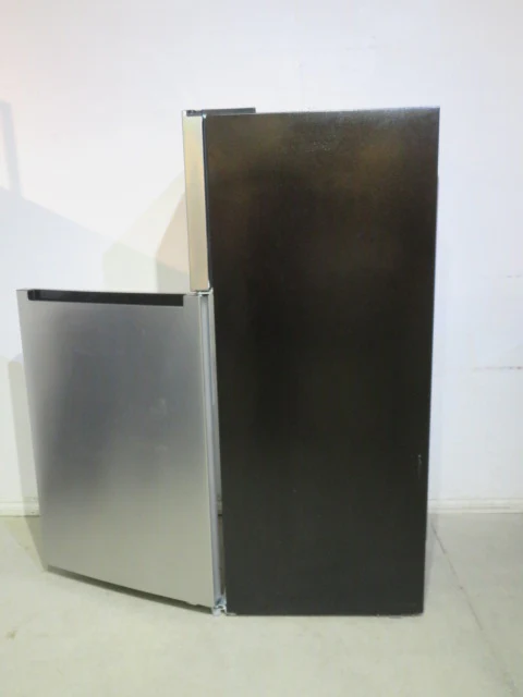 Stainless Steel Vissani Fridge with Top Freezer - Image 10
