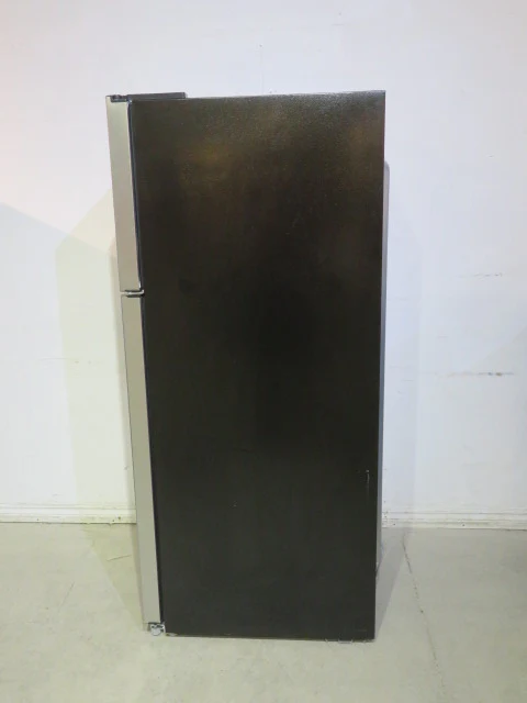 Stainless Steel Vissani Fridge with Top Freezer - Image 12