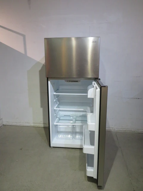 Stainless Steel Vissani Fridge with Top Freezer - Image 6