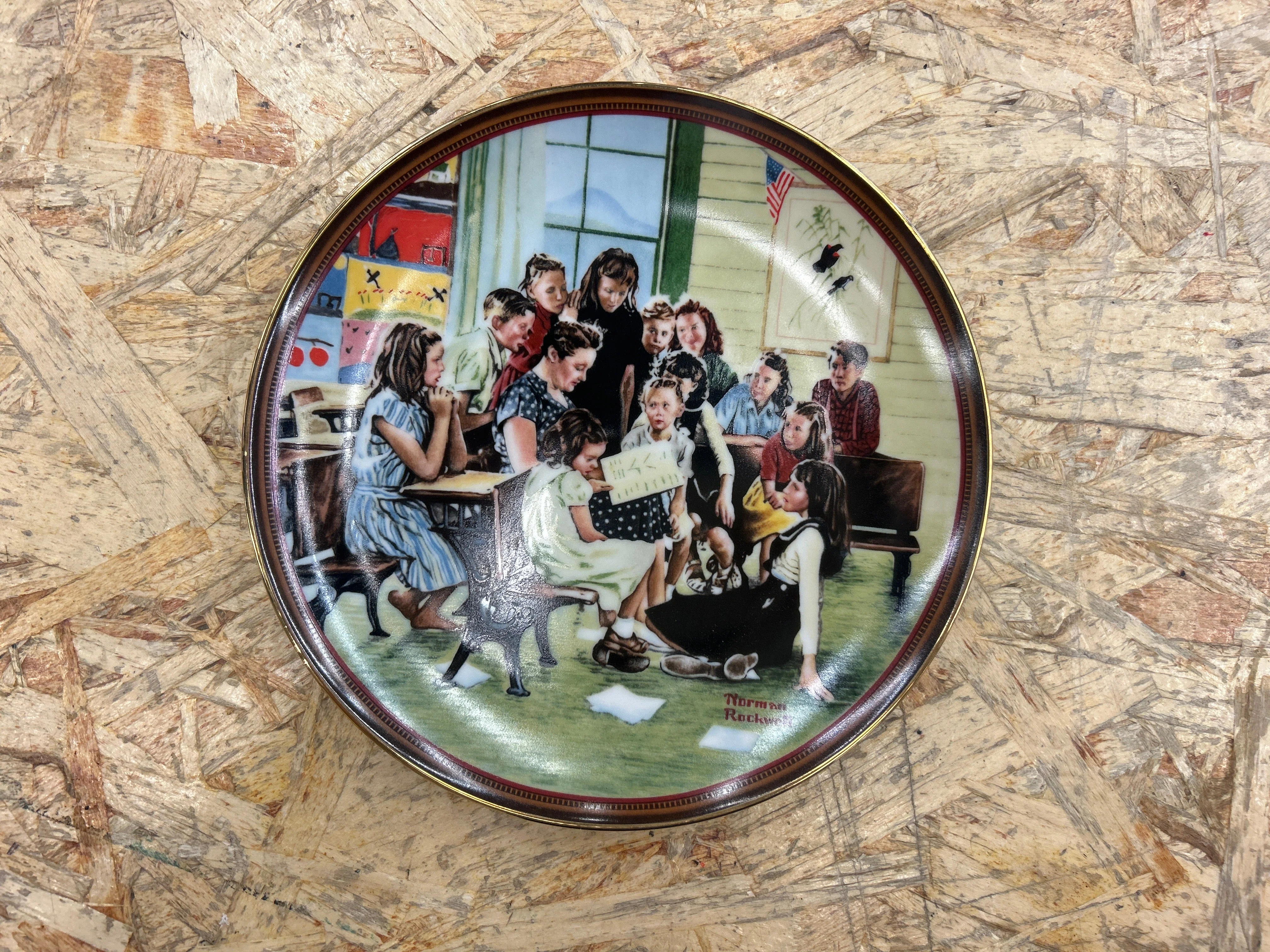 "The Story Hour" Limited Edition of Norman Rockwell Collectable Plate - with Authentication Certificate - Image 2