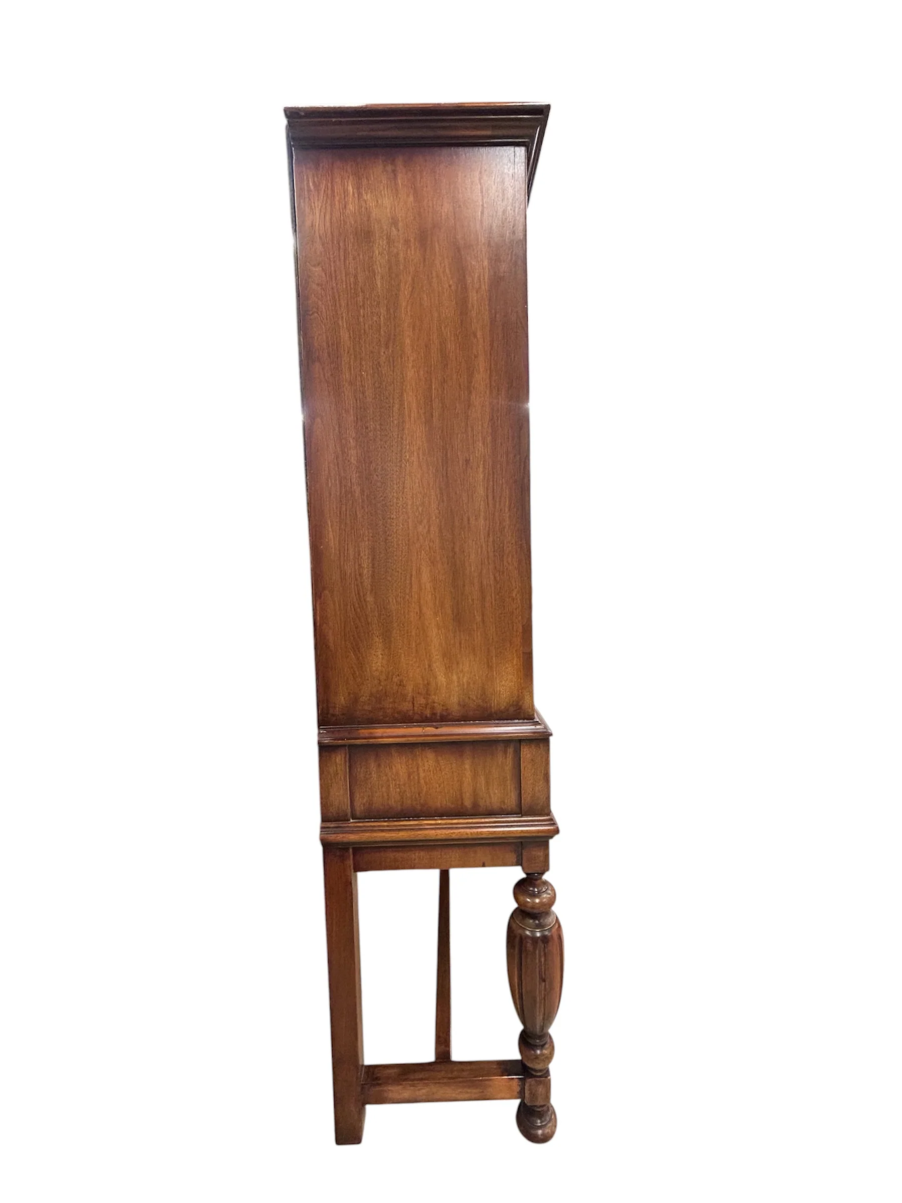 Vasiliki China Cabinet - Image 4