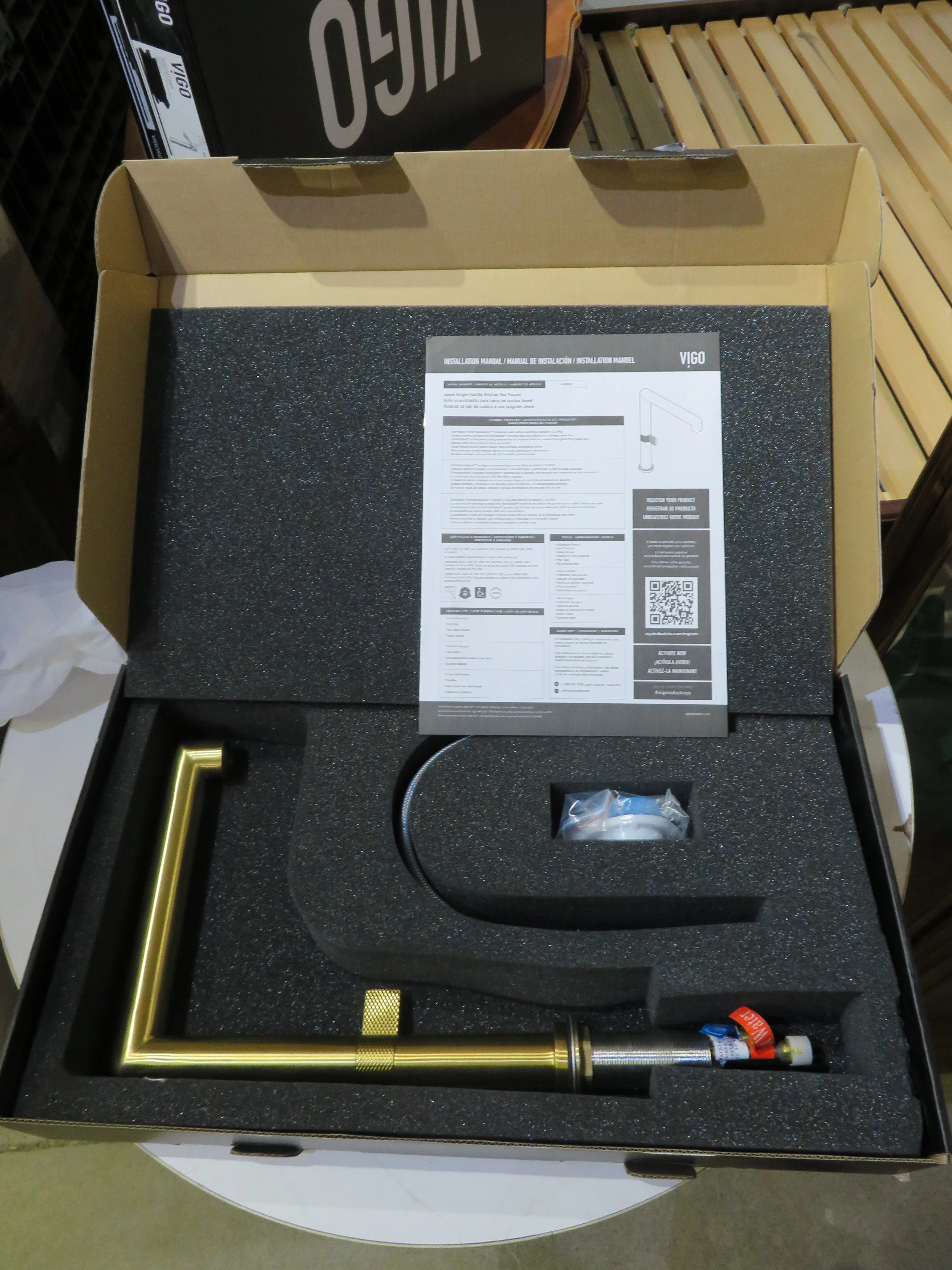 VIGO Jewel 11 in. H Single Handle Kitchen Bar Faucet in Matte Brushed Gold - Image 3