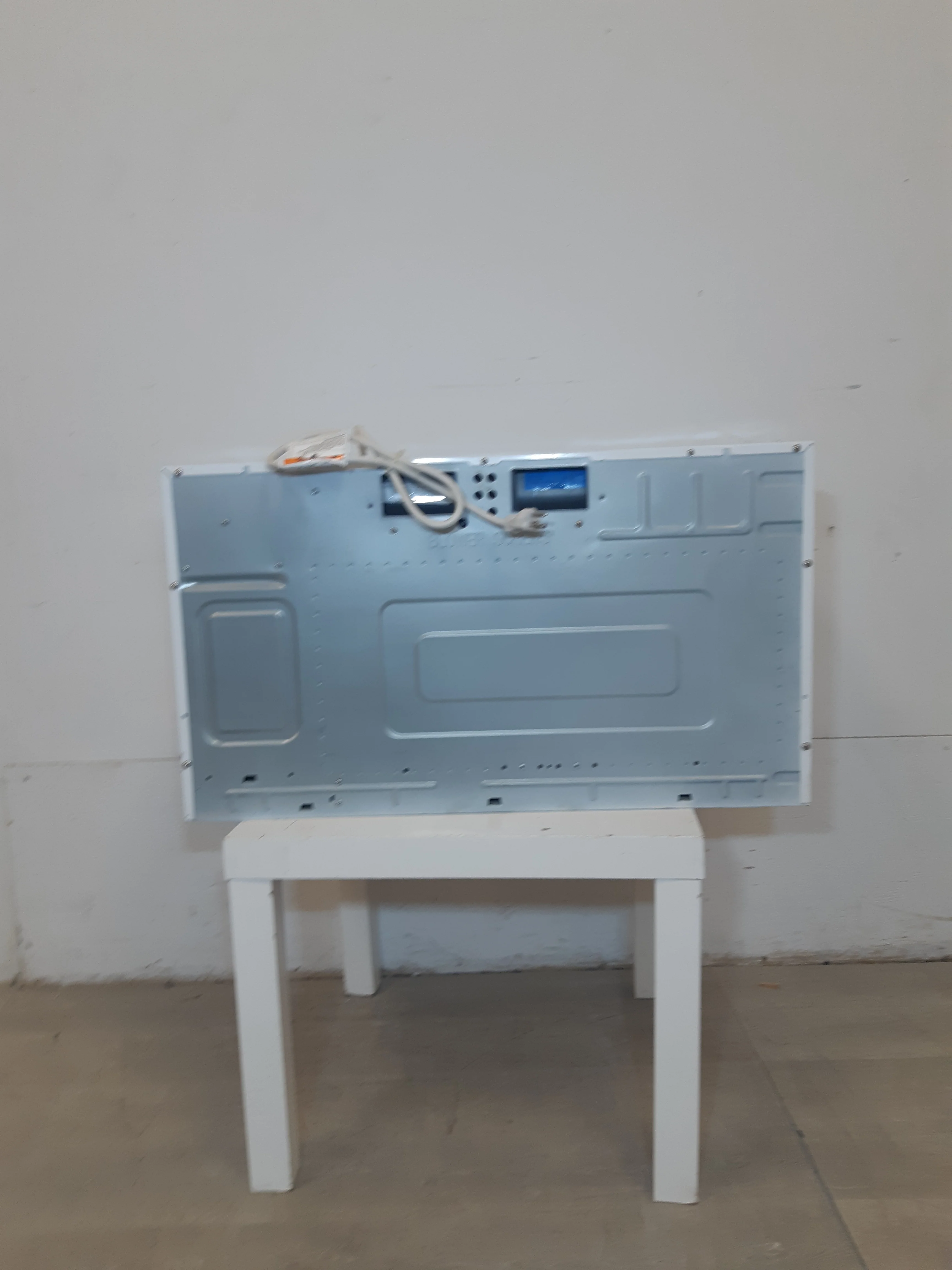 Whirlpool Microwave - Image 3