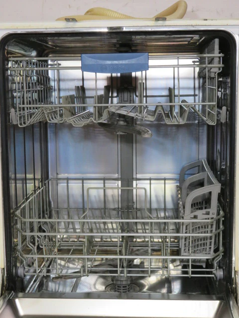 White Bosch Dishwasher - Image 8