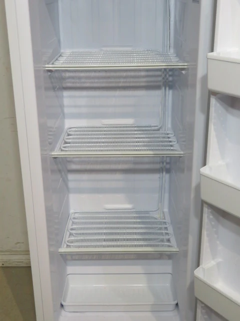 White Danby Upright Freezer - Image 7