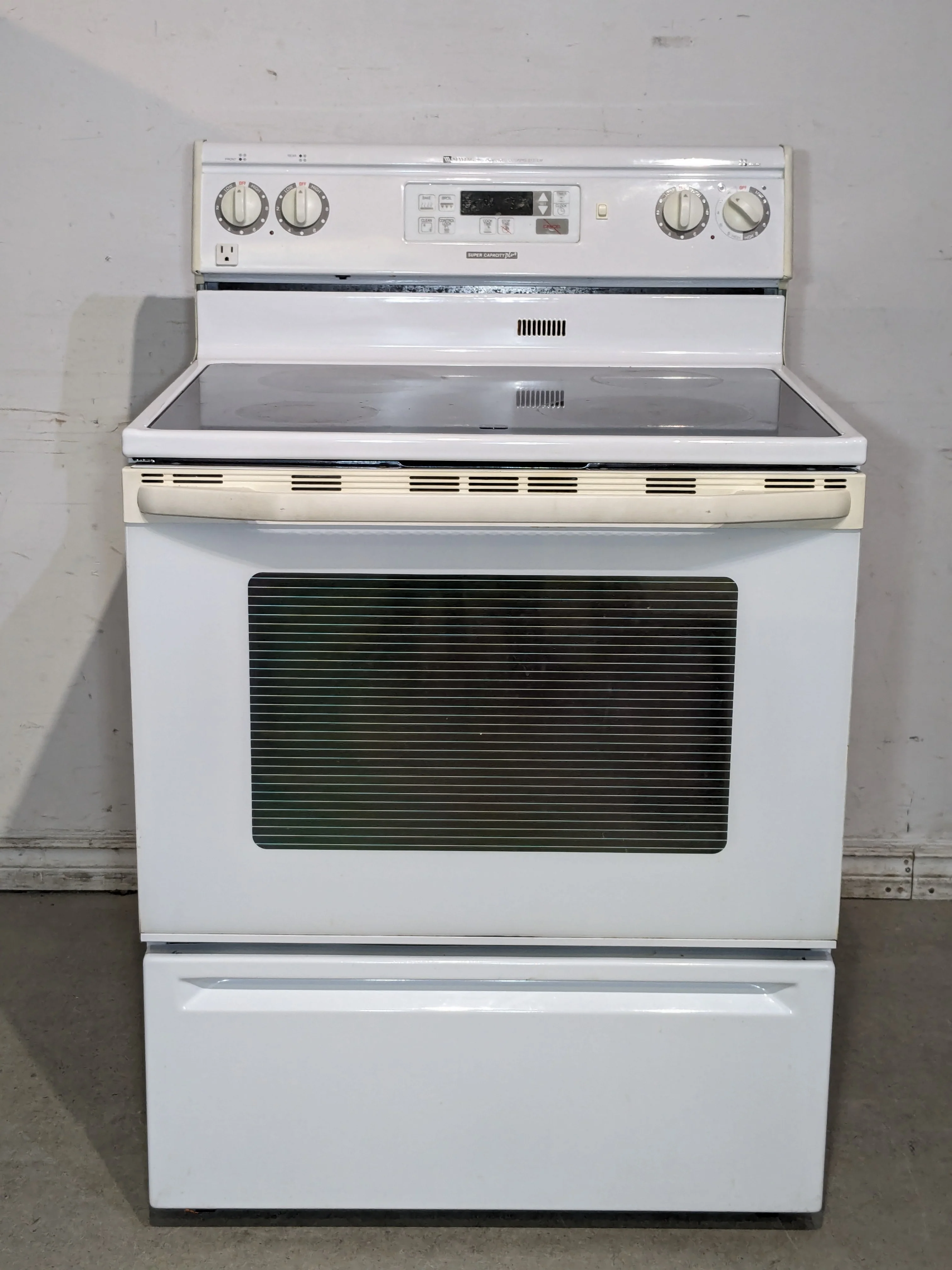 White Maytag Electric Stove MO. MER5770ACW