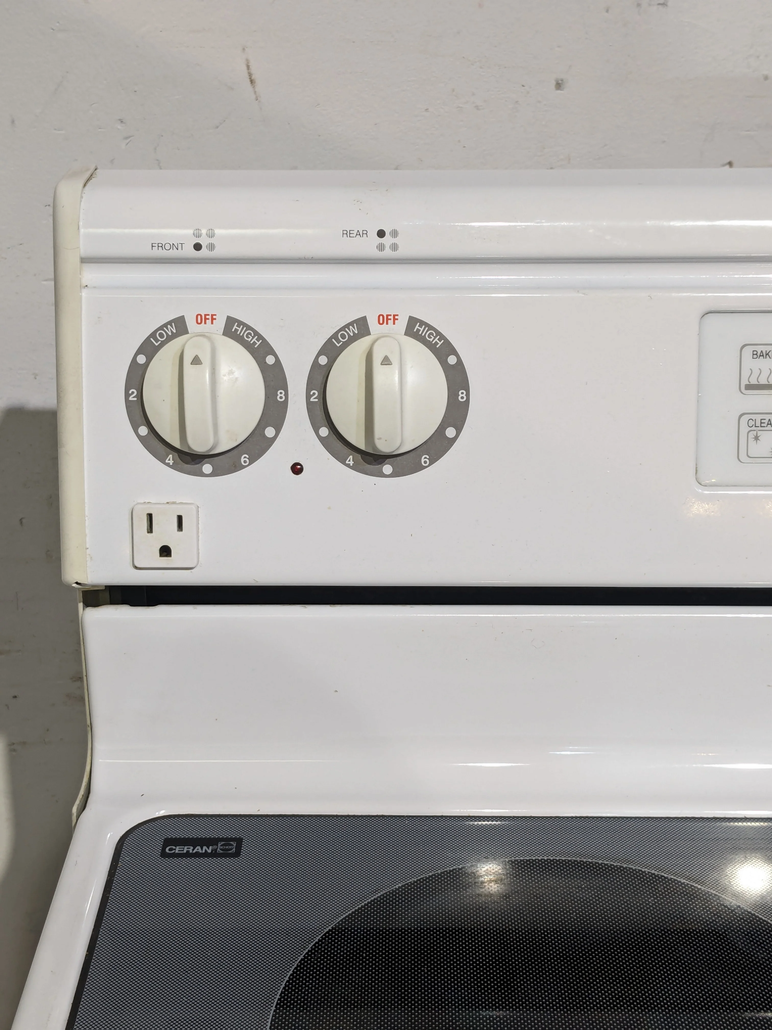 White Maytag Electric Stove MO. MER5770ACW - Image 5