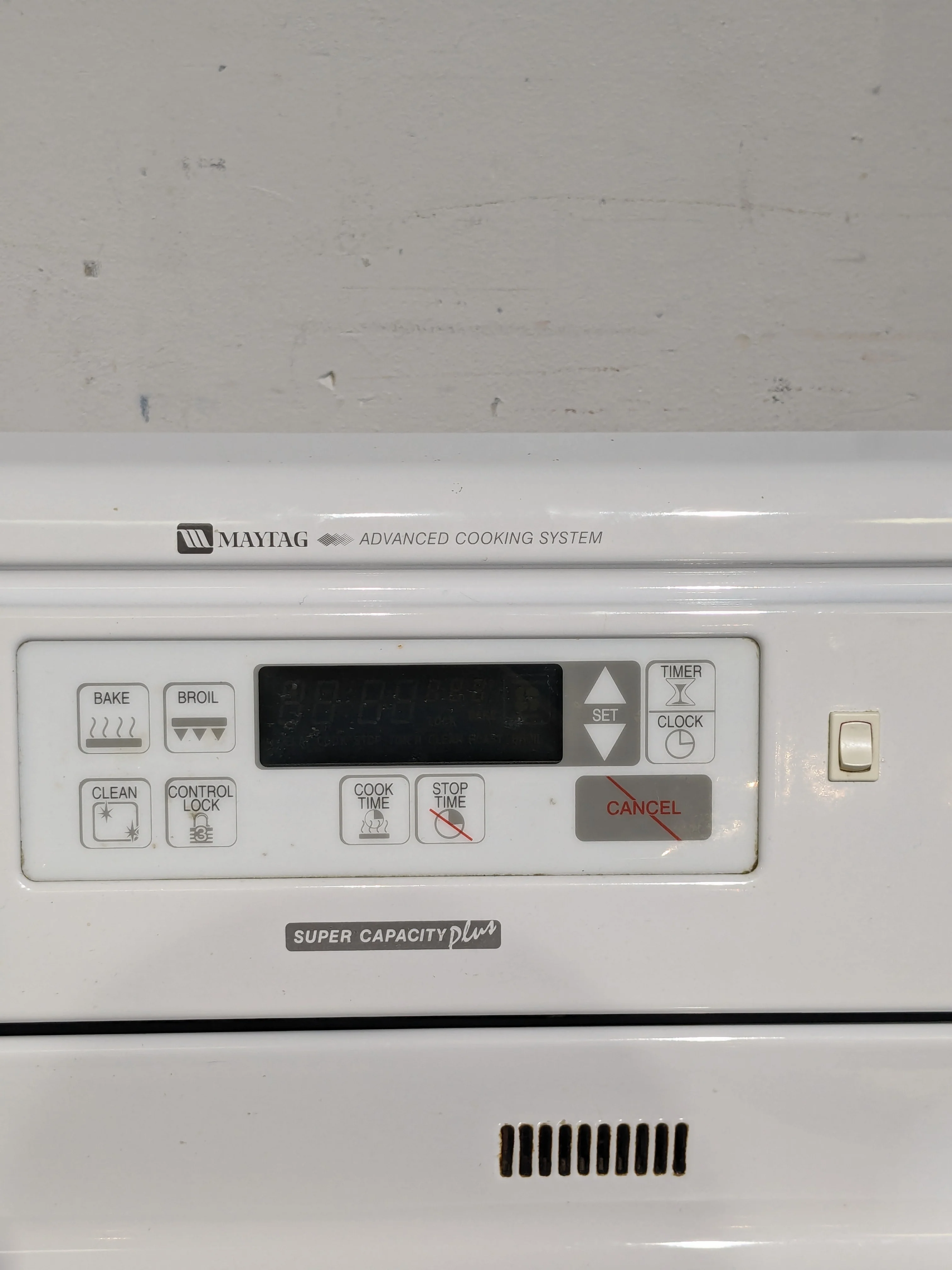 White Maytag Electric Stove MO. MER5770ACW - Image 6