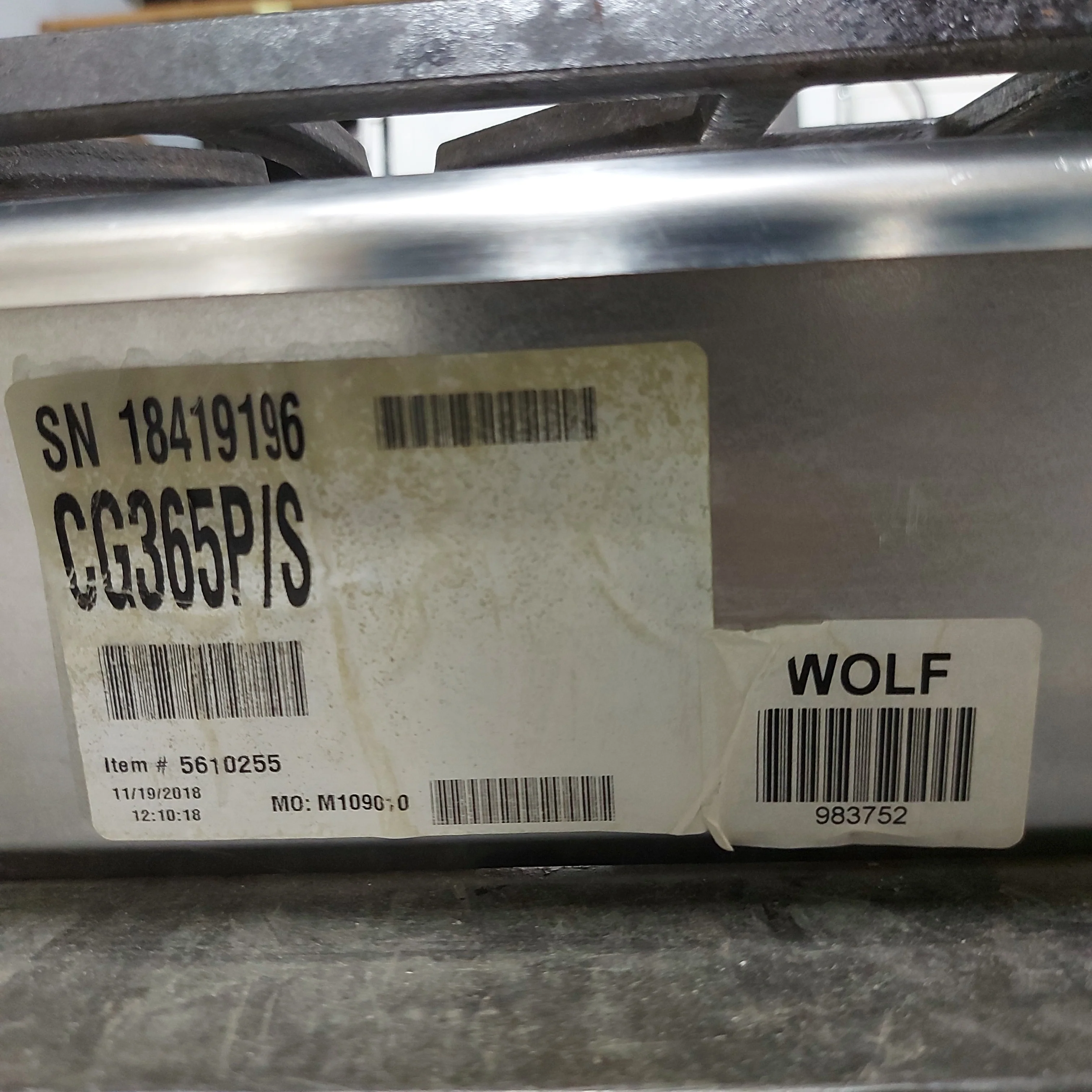Wolf Professional 36" Gas Cooktop w/ 5-Burners - Image 6