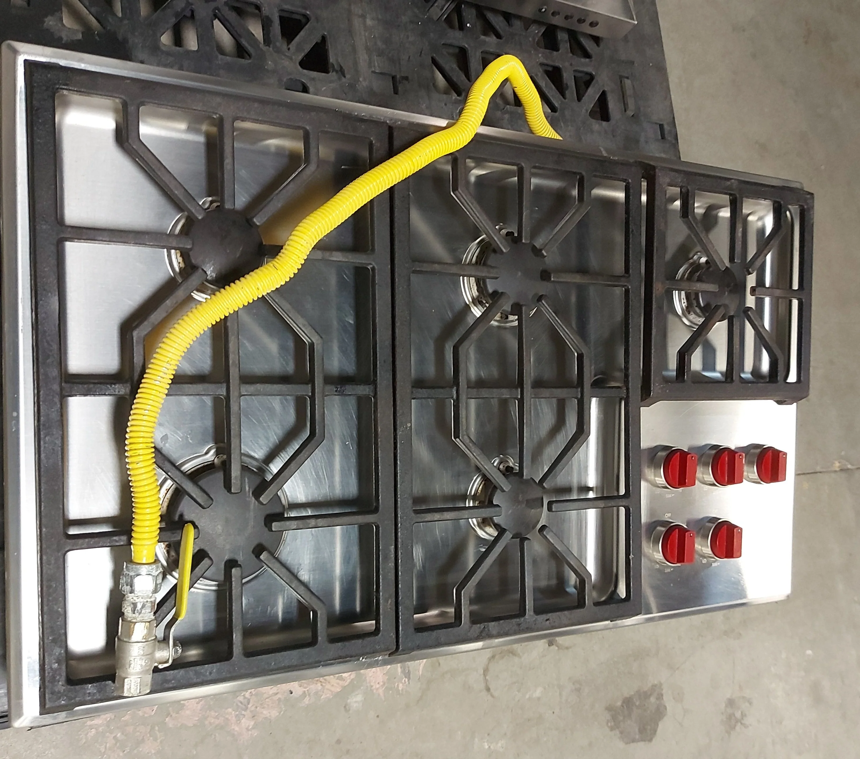 Wolf Professional 36" Gas Cooktop w/ 5-Burners - Image 7