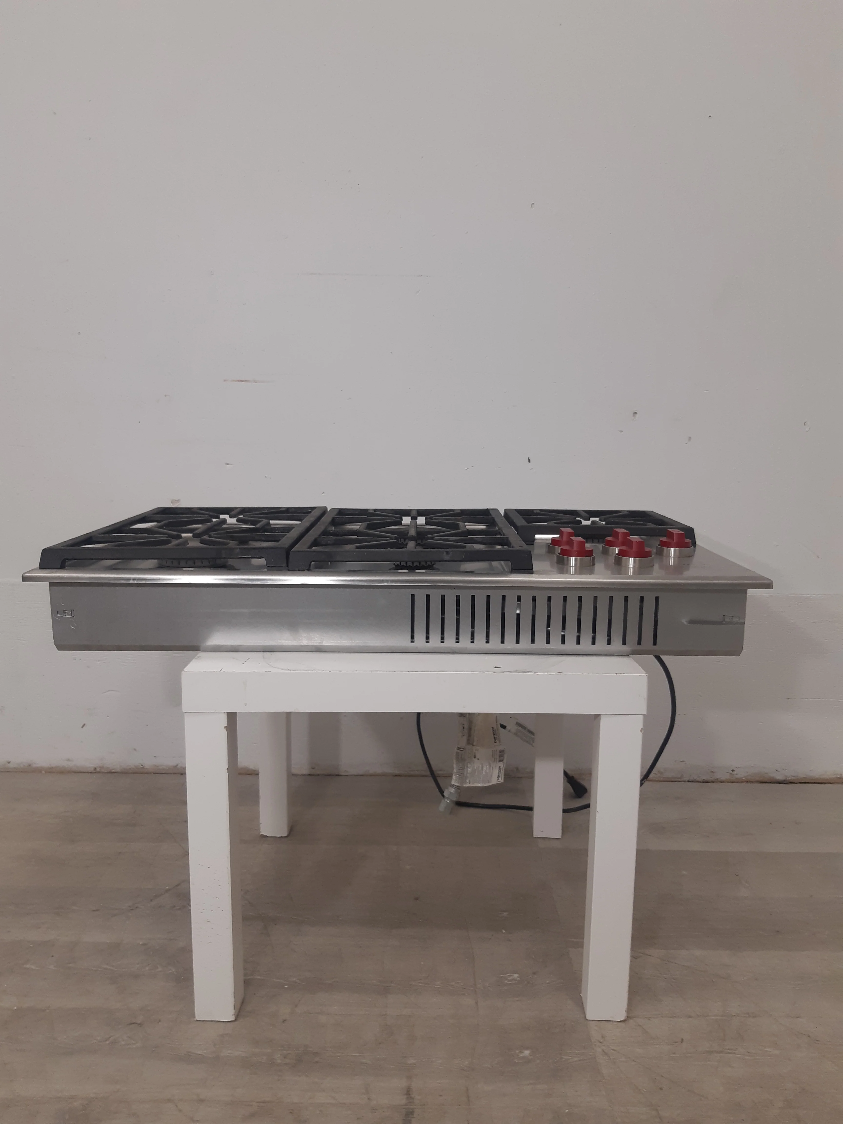 Wolf Stainless Steel Gas Cook Top - Image 3