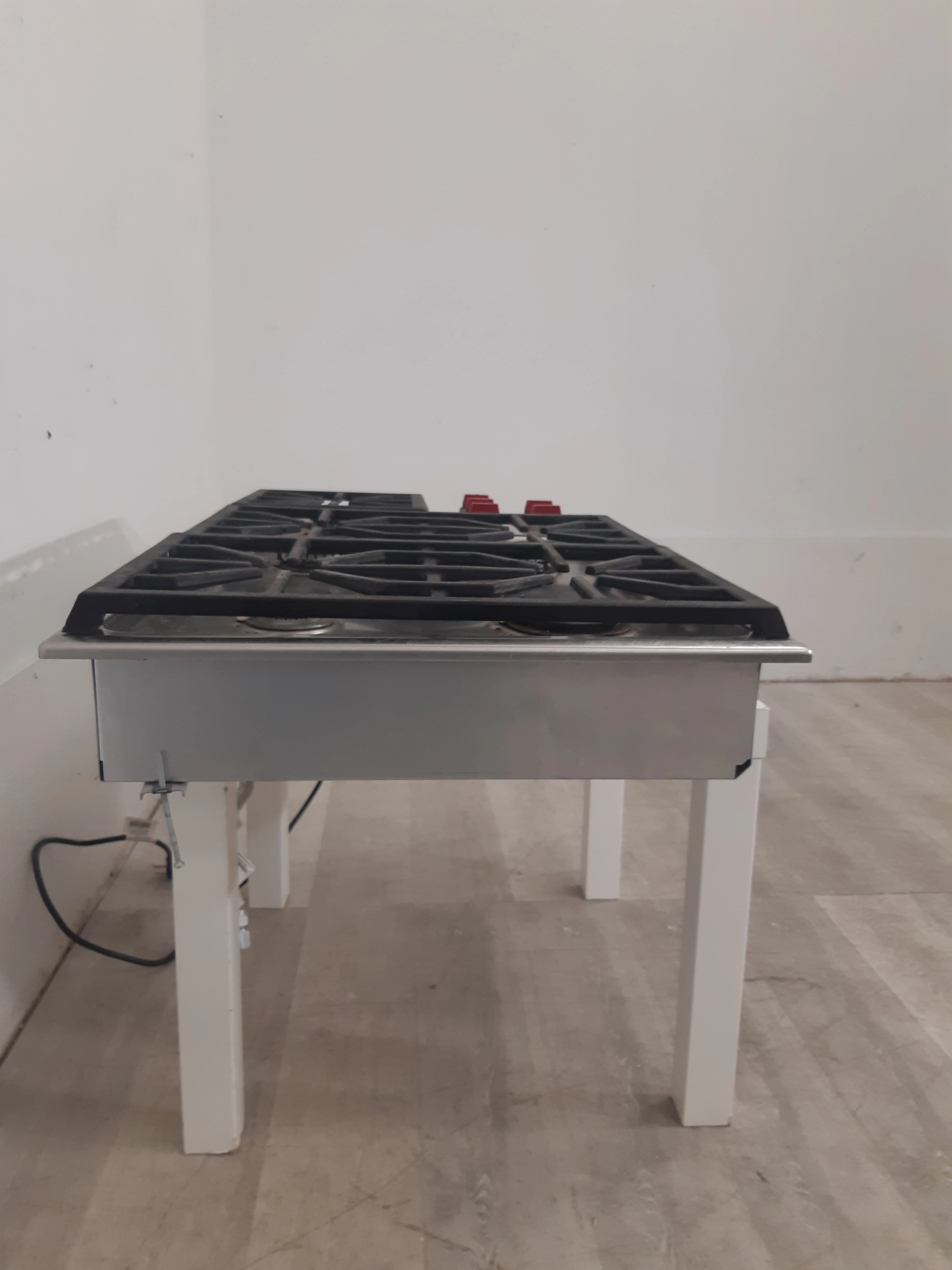 Wolf Stainless Steel Gas Cook Top - Image 4