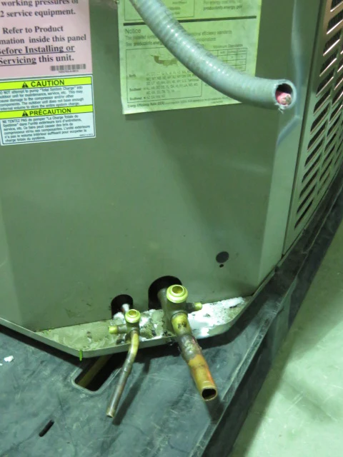 York 2.5 Ton - Home Air Conditioner - Used - Image 3