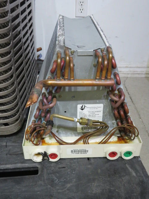 York 2.5 Ton - Home Air Conditioner - Used - Image 5